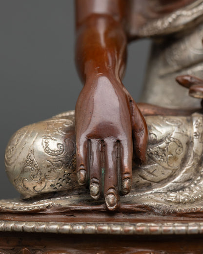 Shakyamuni Buddha Statue – Traditional Nepalese Sacred Art