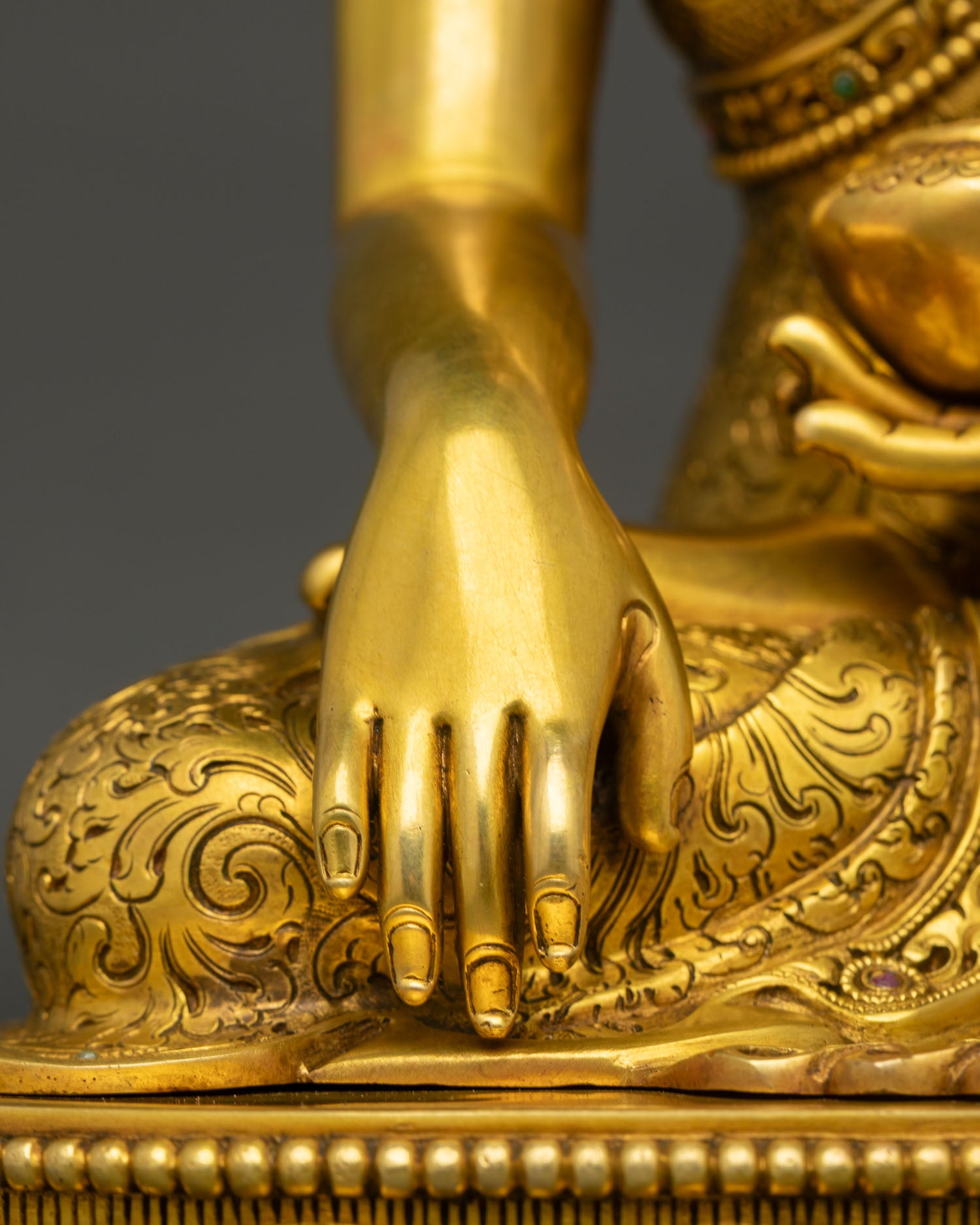 Handcrafted Shakyamuni Buddha Statue | Meditation Decor