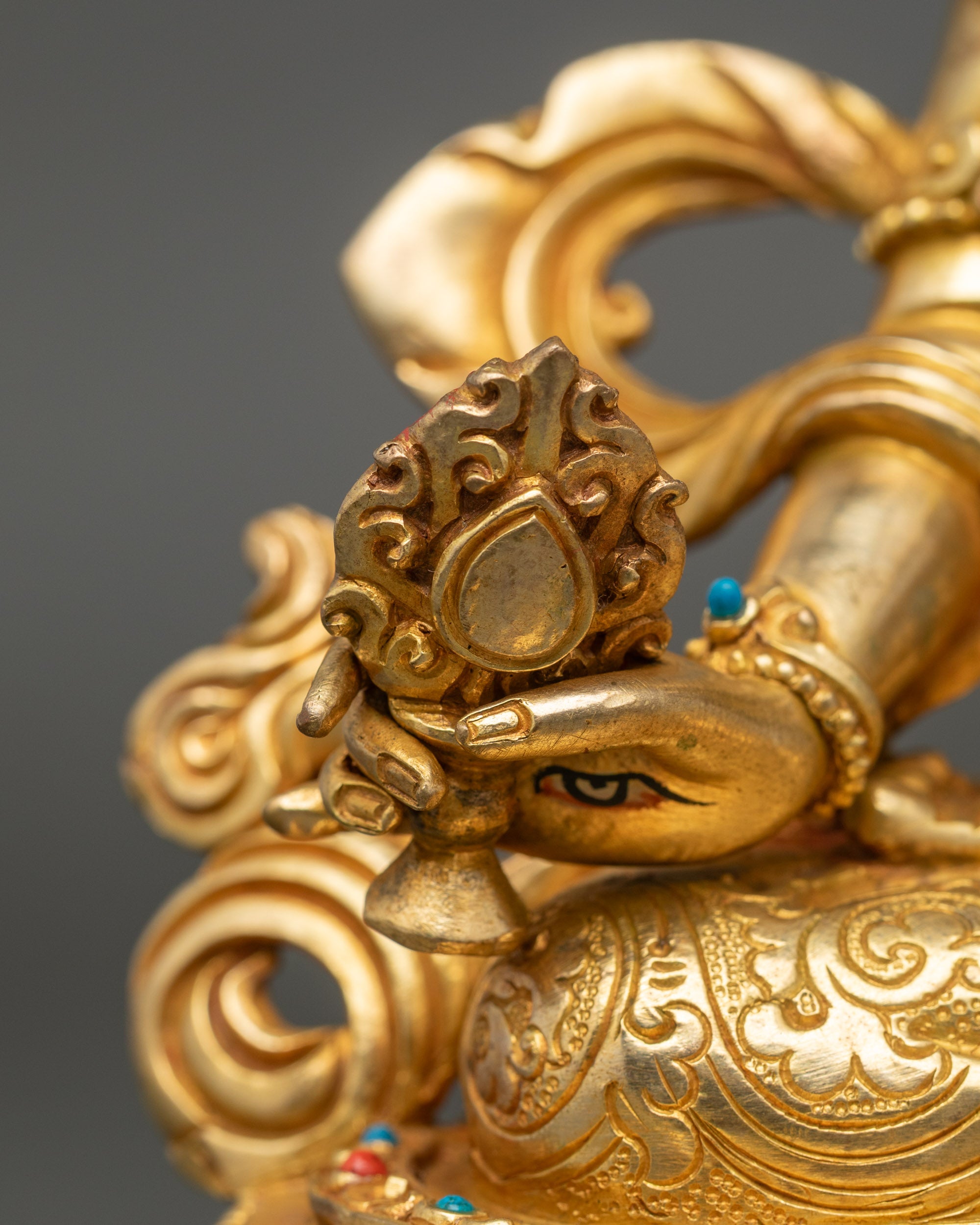 Dukar (Sitatapatra) Statue | Buddhist Deity of Spiritual Protection