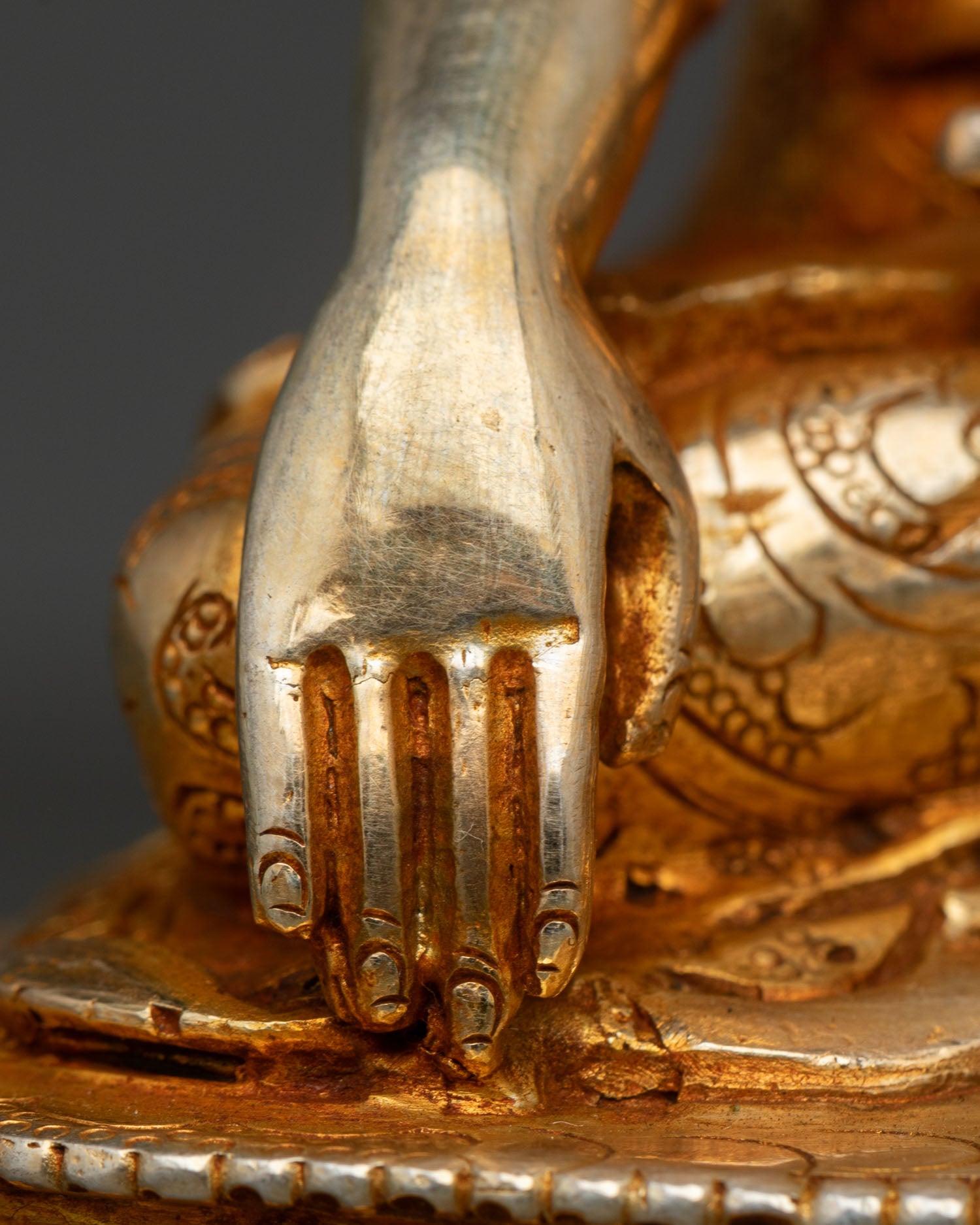 Shakyamuni Buddha Statue | Sacred Buddhist Zen Decor