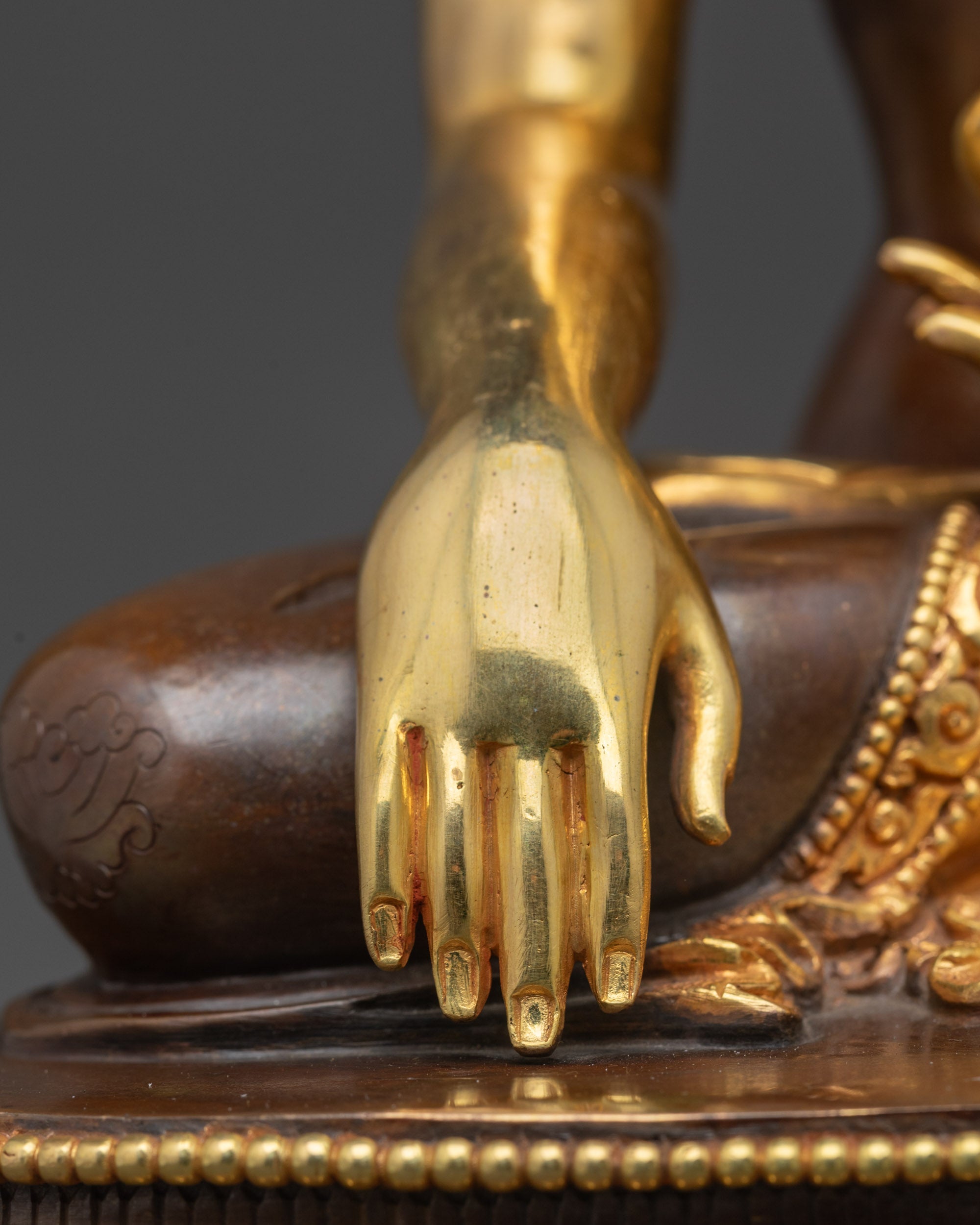 Buddha Shakyamuni Statue