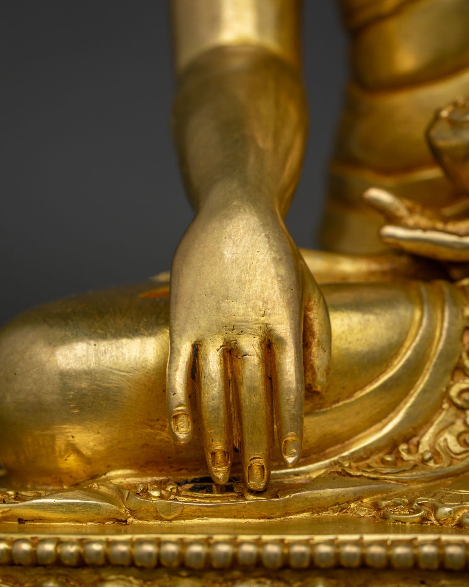 Shakyamuni Buddha Statue | The Historical Buddha of Enlightenment