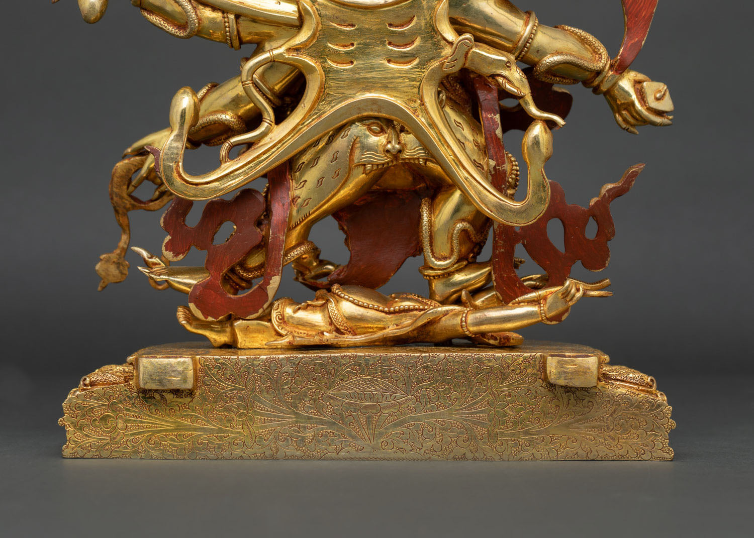 Six-Armed Mahakala Statue – Powerful Buddhist Guardian Art