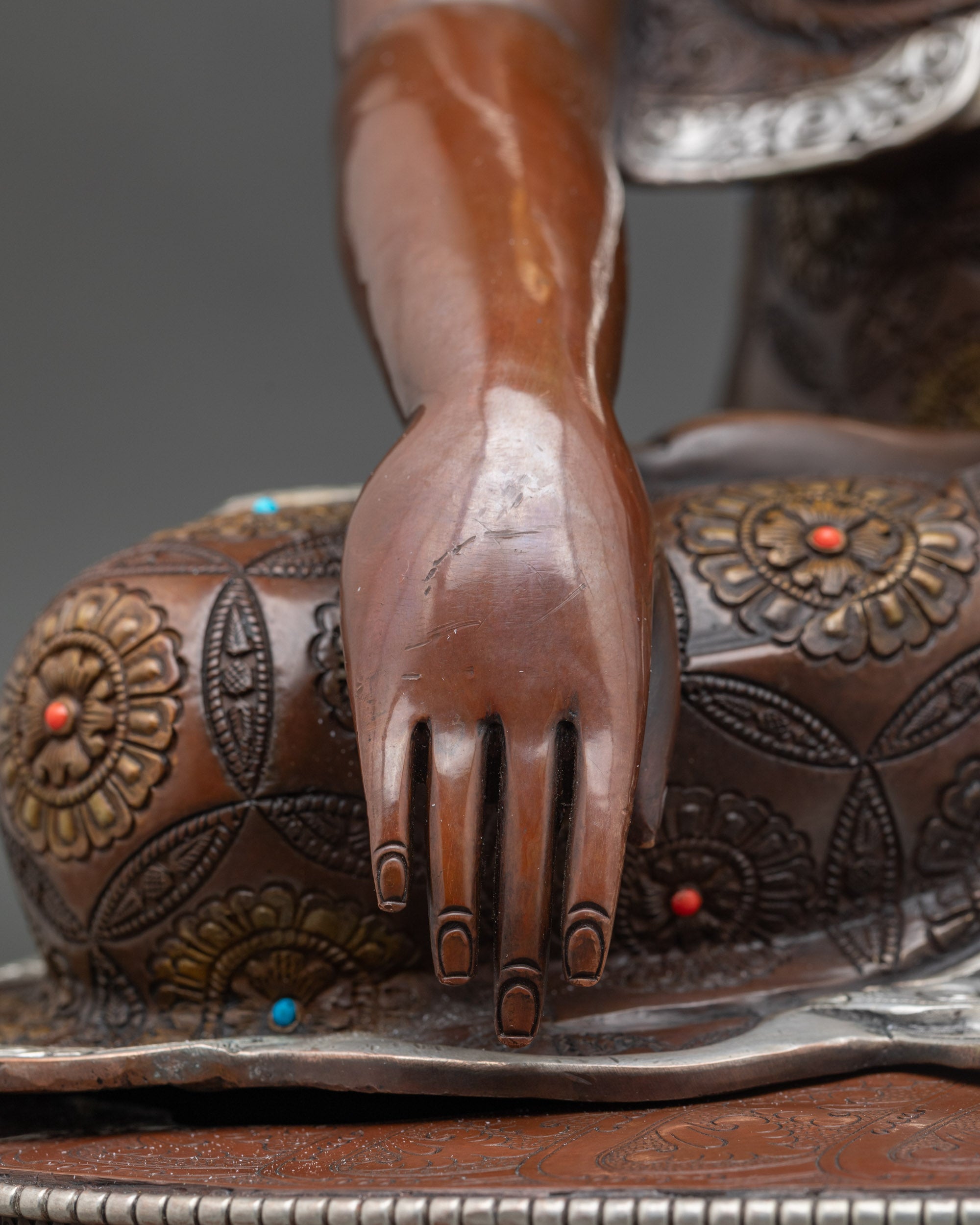 Enlightened Shakyamuni Buddha Sculpture | Nepalese Copper Artwork