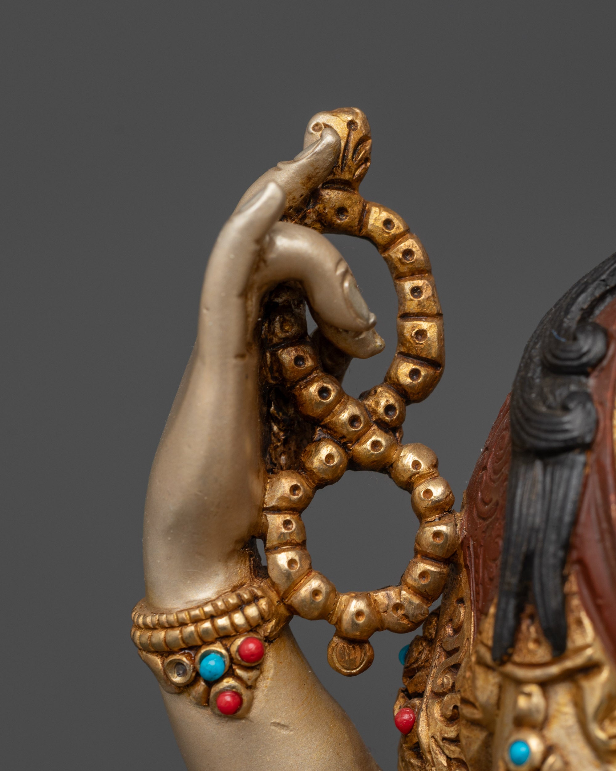 White-Hued Four-armed Chenrezig Statue | Hand-Painted Meditation Decor