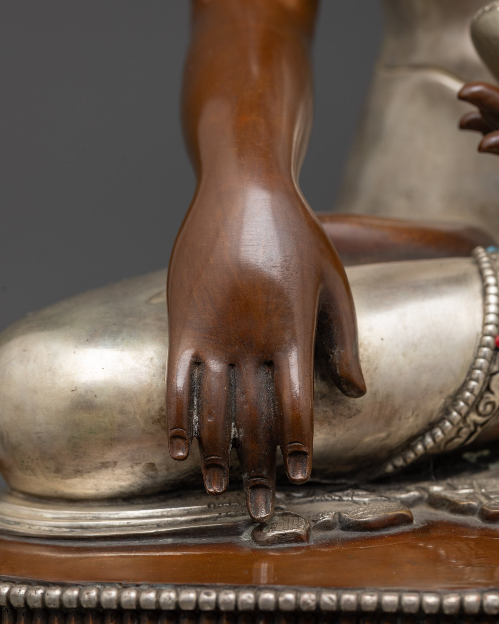 Enlightened One Tathagata Shakyamuni Statue | Divine Meditation Sculpture