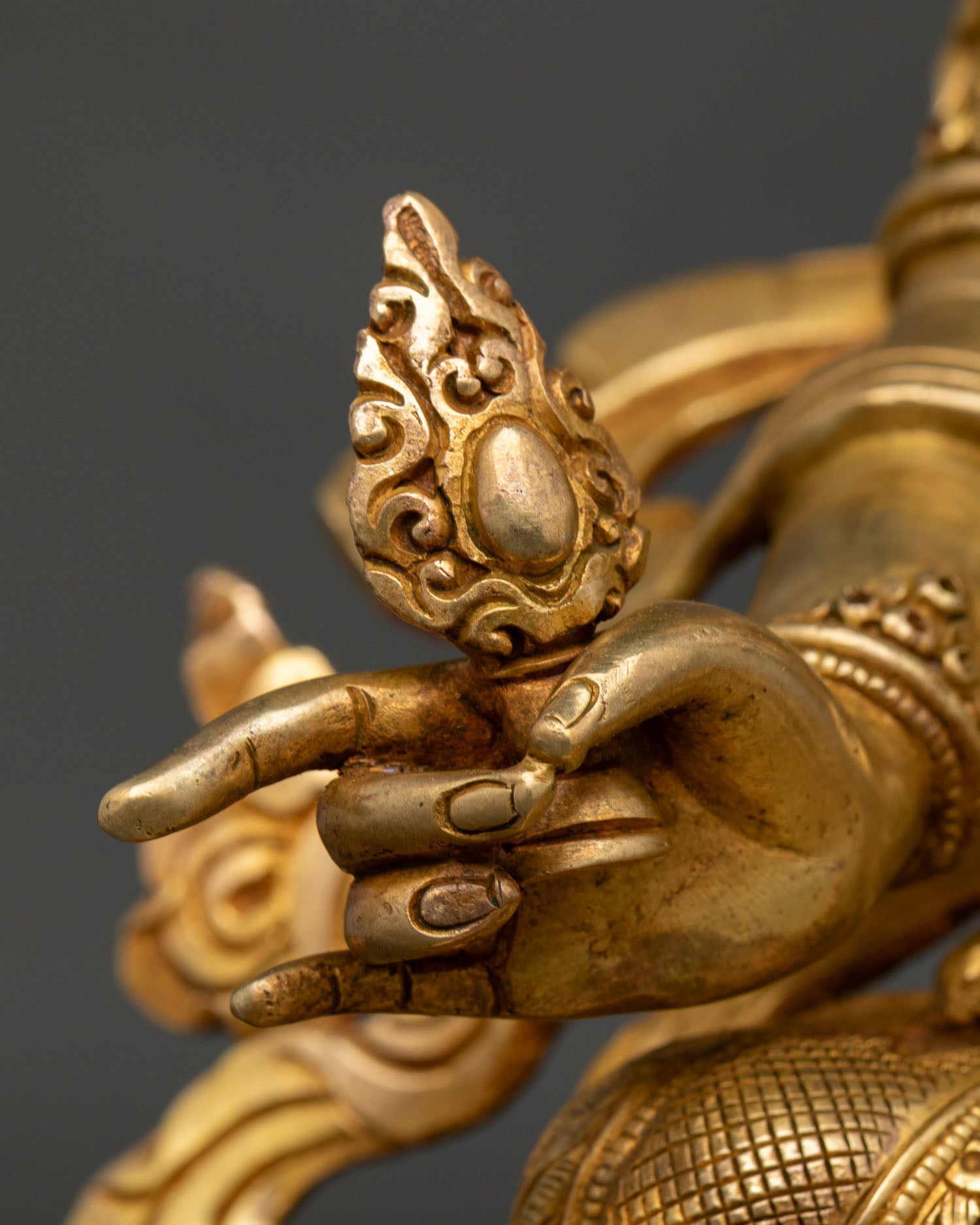 White Umbrella Goddess Dukar – Handcrafted Decorative Sculpture