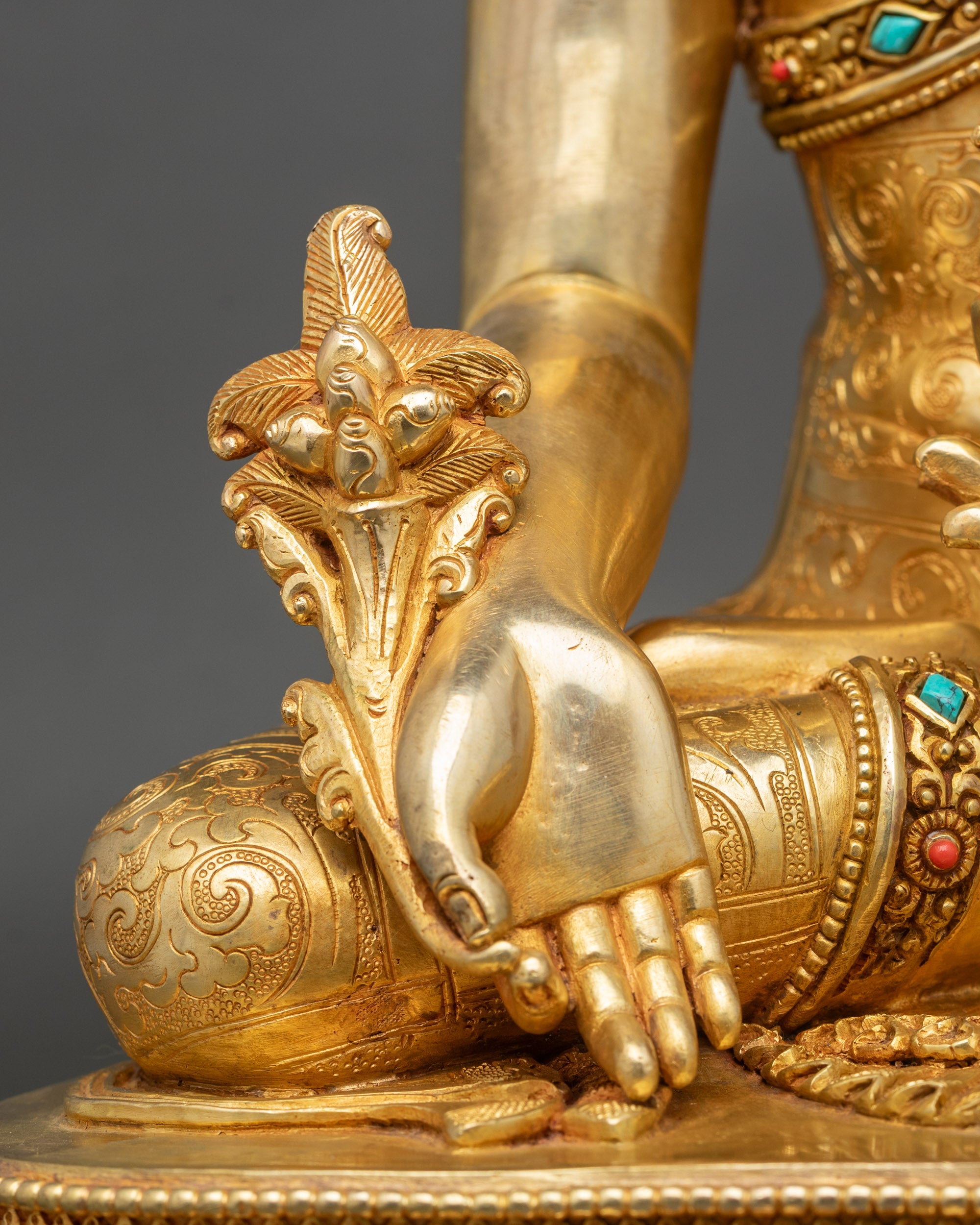 Premium Medicine Buddha Sculpture | Traditional Nepalese Artwork