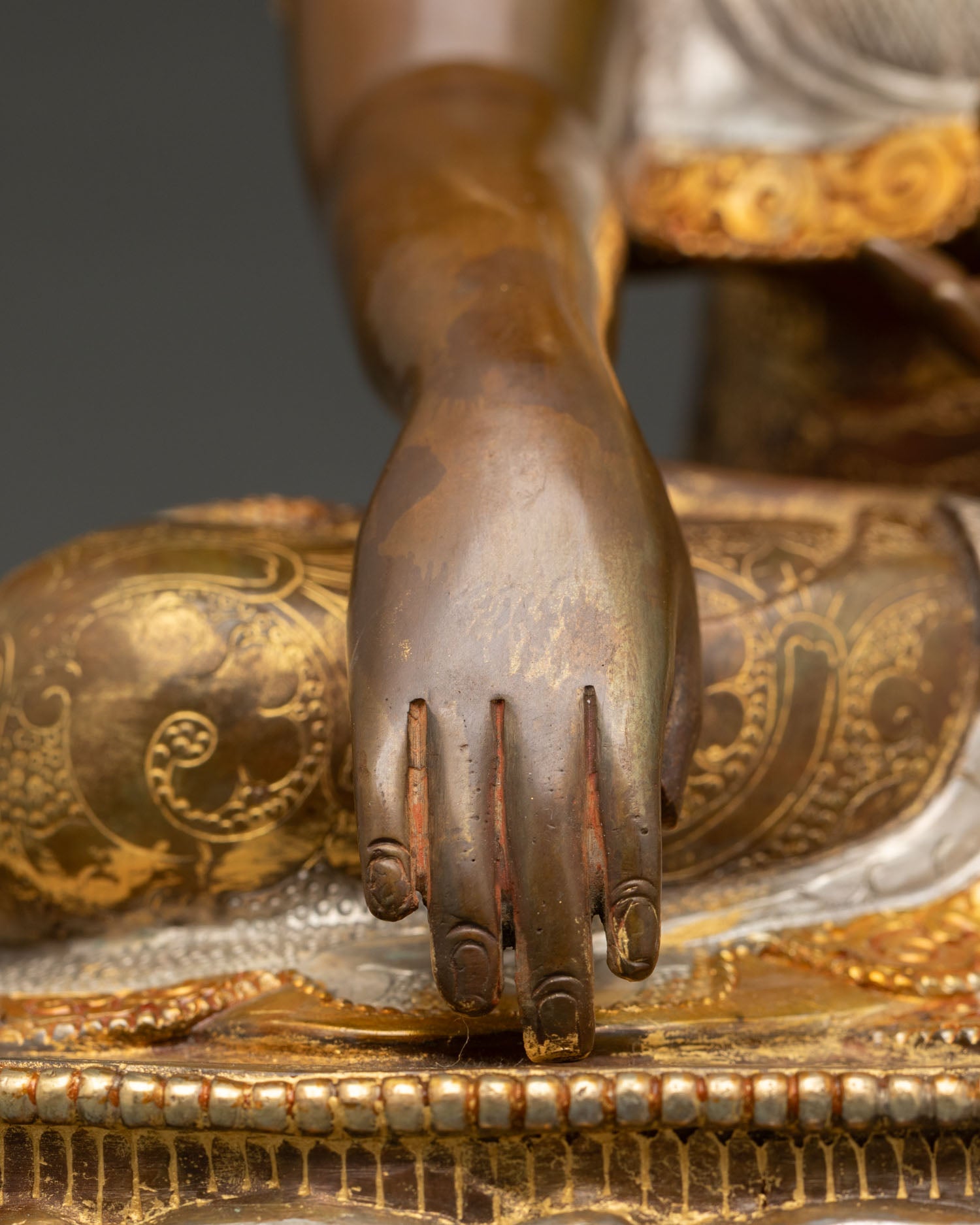 Buddha Shakyamuni Statue
