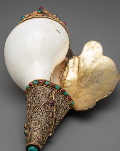 Handcrafted Conch Shell for Tibetan Ritual Decor