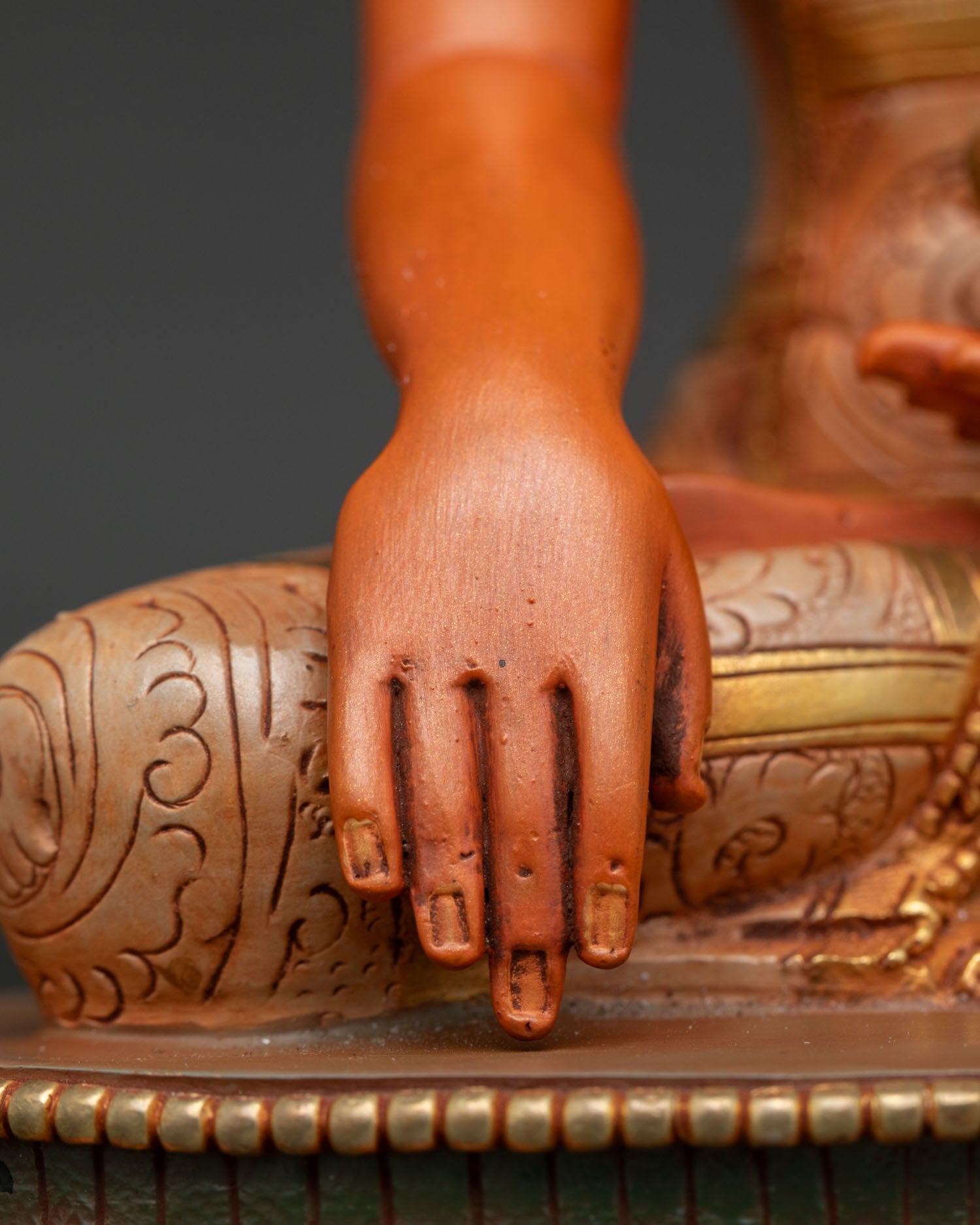 Shakyamuni Buddha Statue – Symbol of Peace & Enlightenment