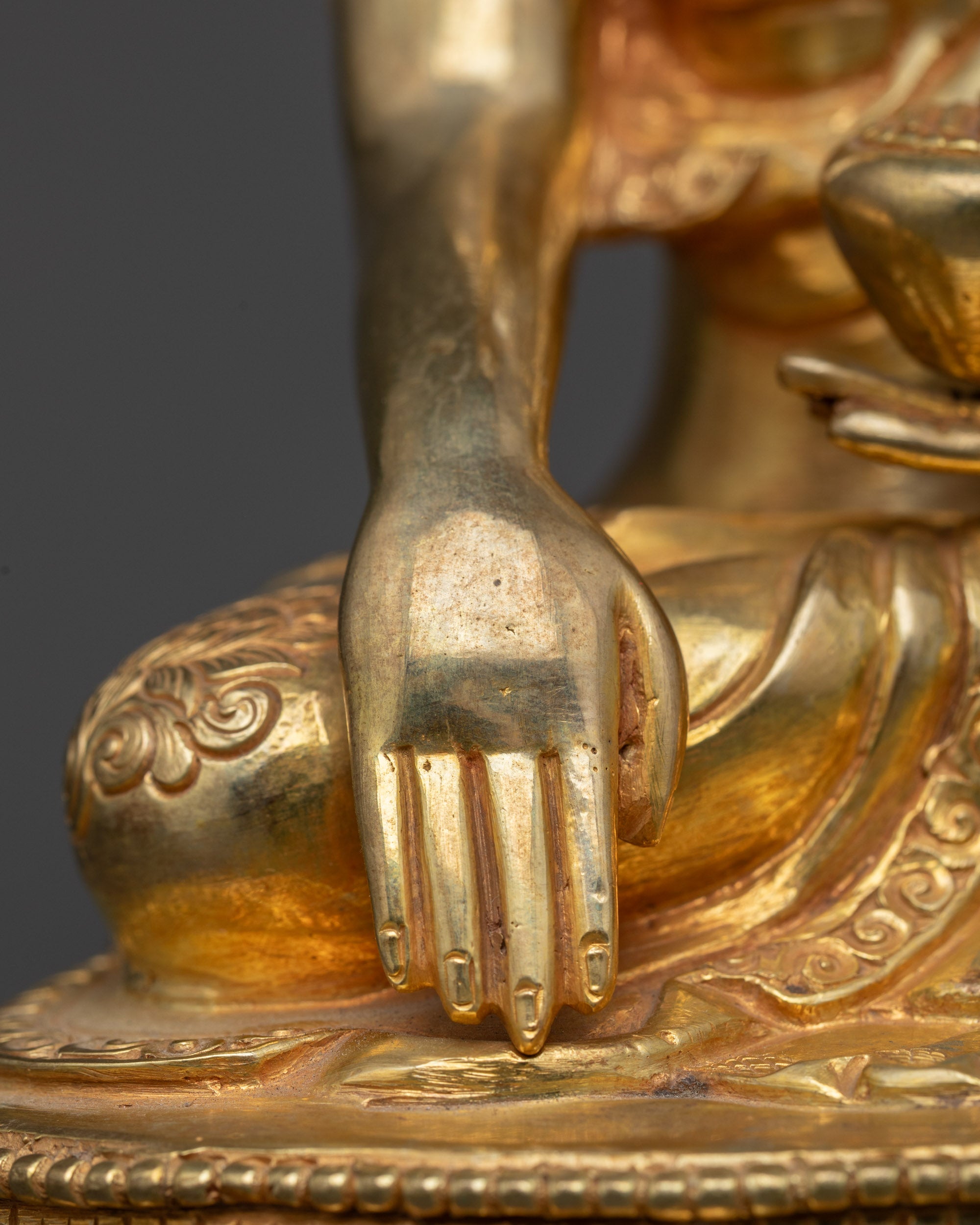 Buddha Shakyamuni Statue