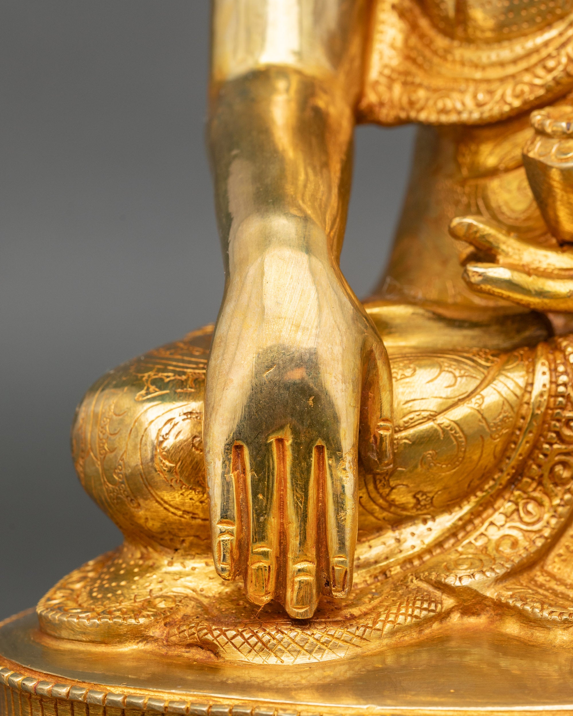 Shakyamuni Buddha Statue | Inspiring Peace for Meditation Space