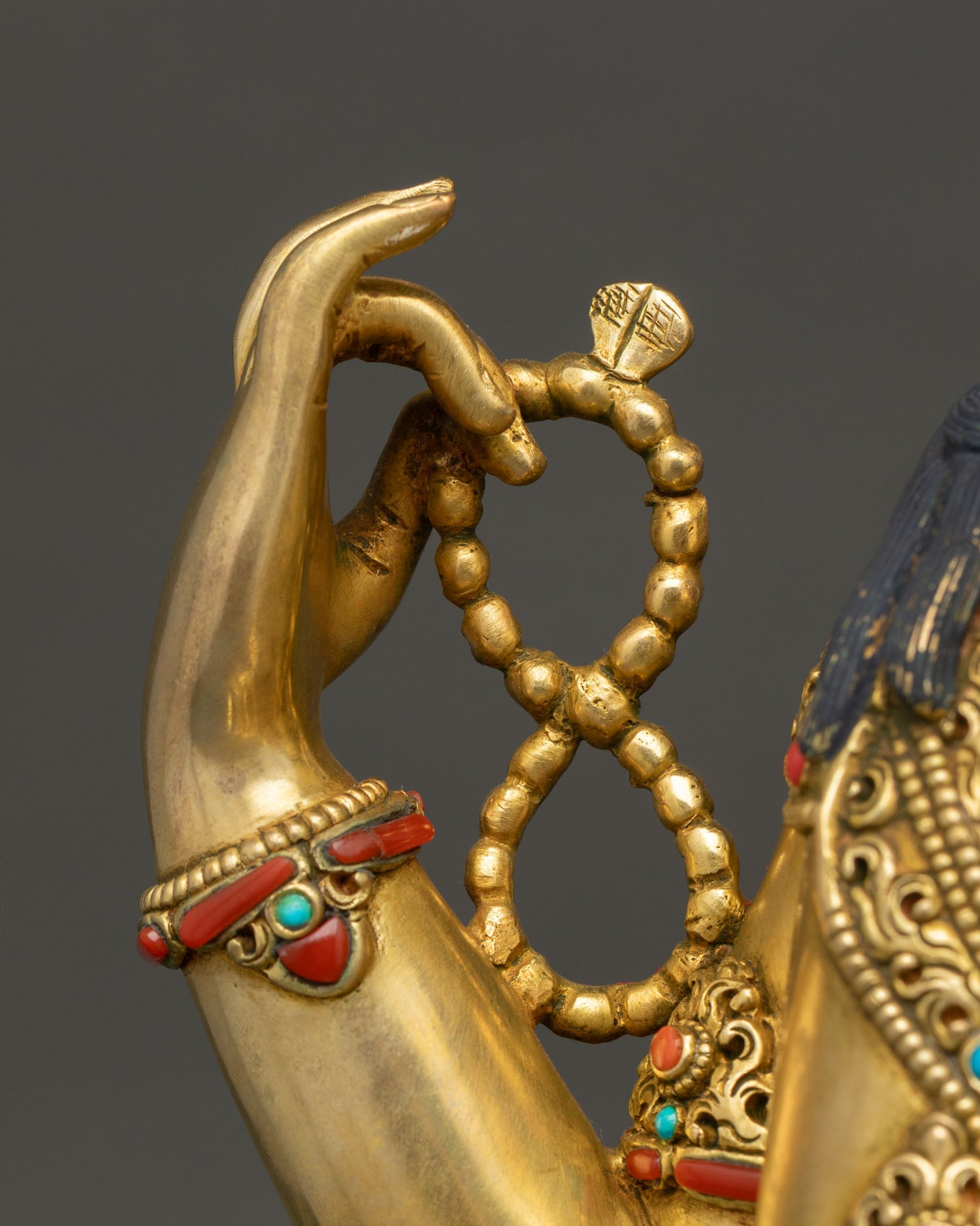 Four-armed Avalokiteshvara Statue | Buddhist Compassion Icon