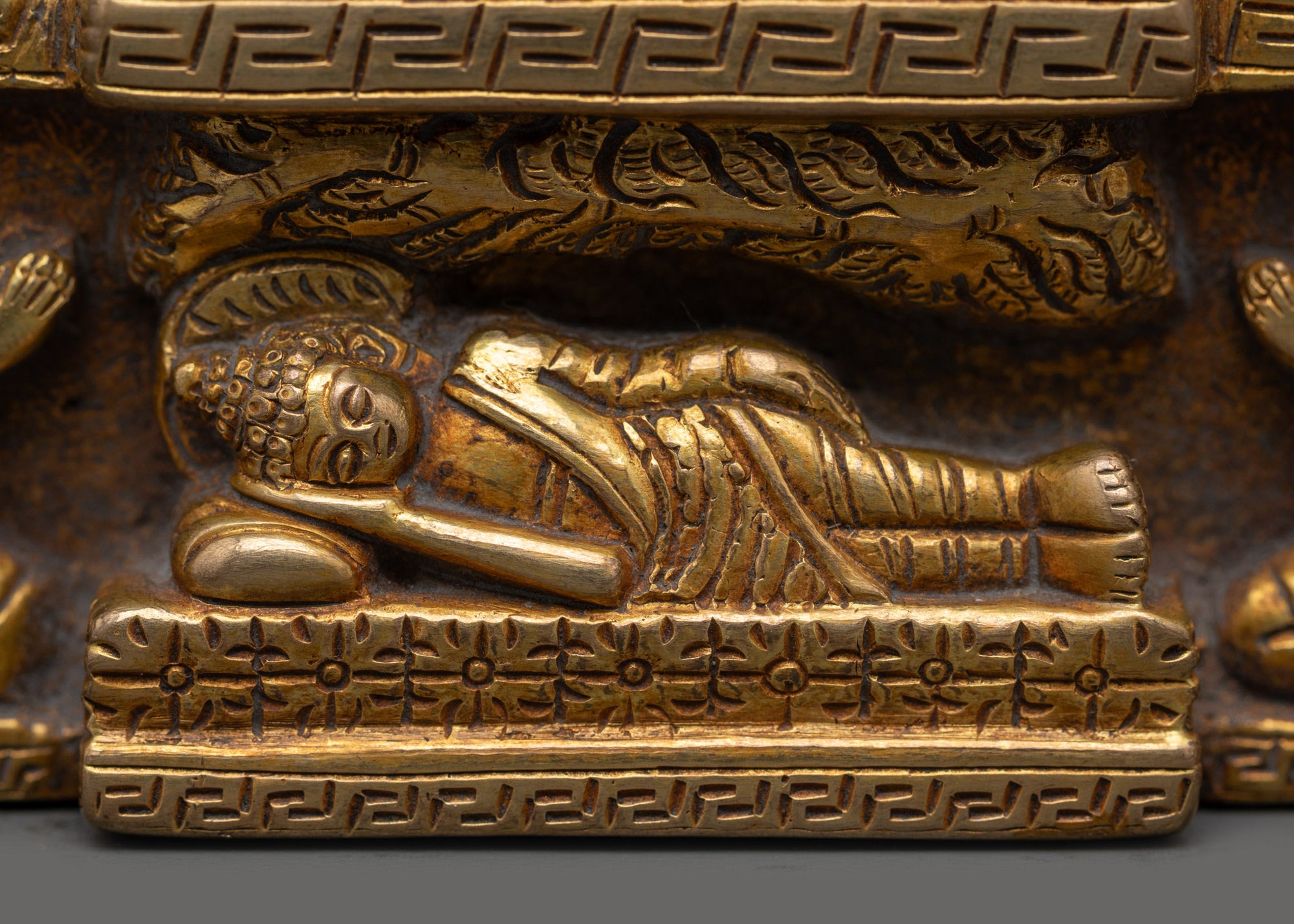 Seated Shakyamuni Buddha – Copper Altar and Meditation Statue