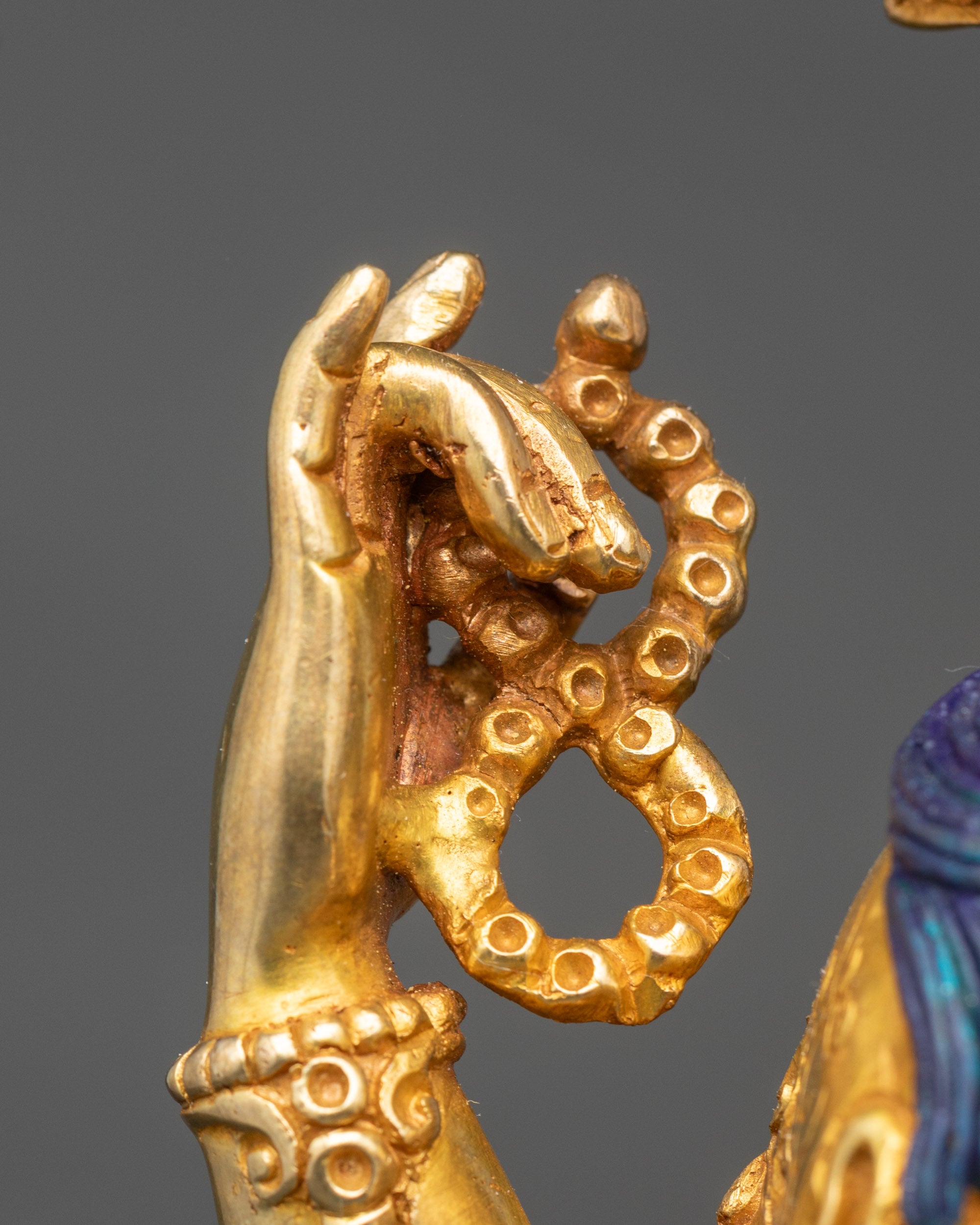 Standing Chenrezig Statue - Bodhisattva of Infinite Compassion