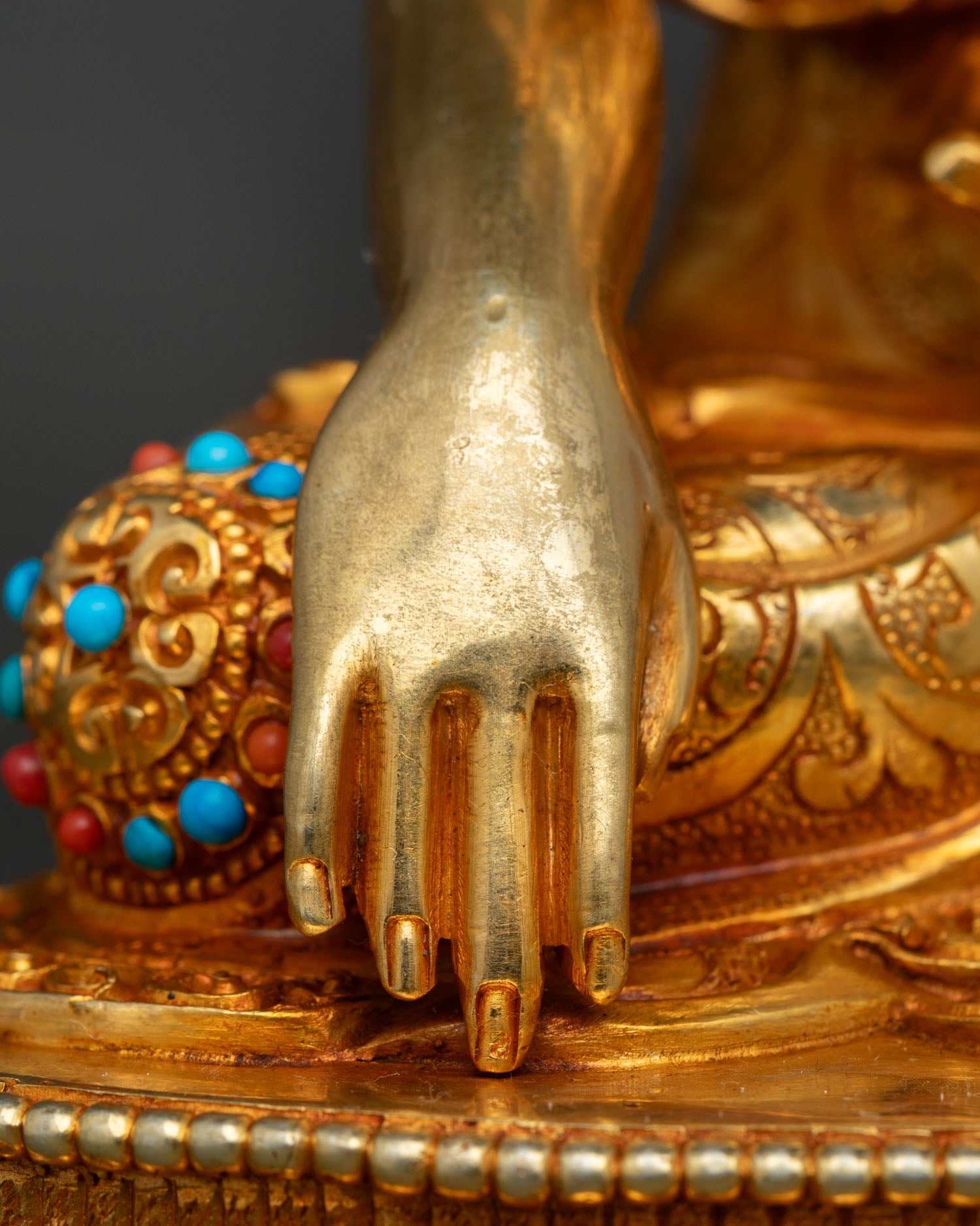 Lord Buddha Shakyamuni Statue | The World-Honored One