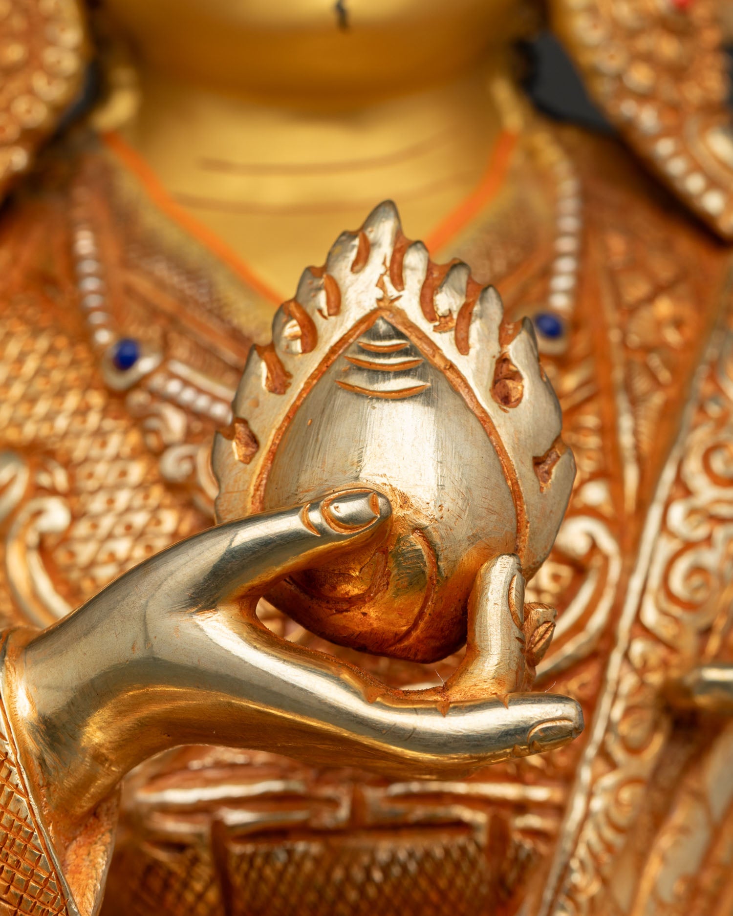 Guru Norla Statue