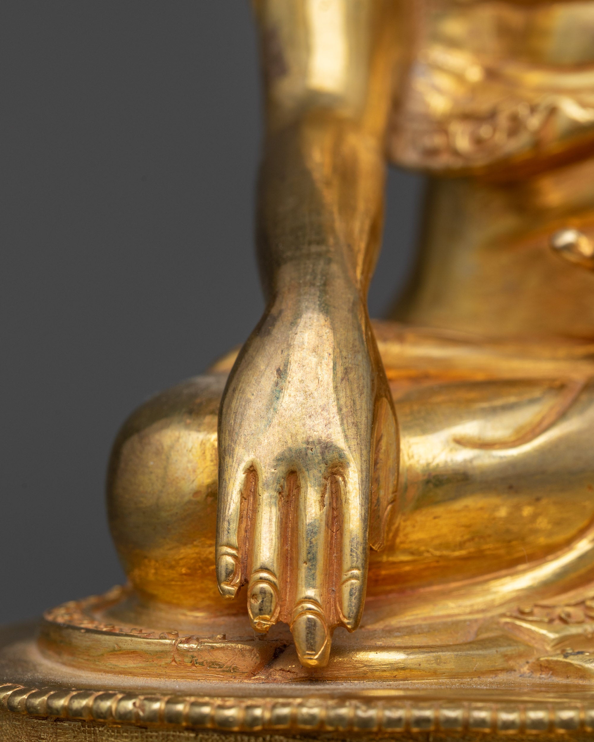 Buddha Shakyamuni Statue