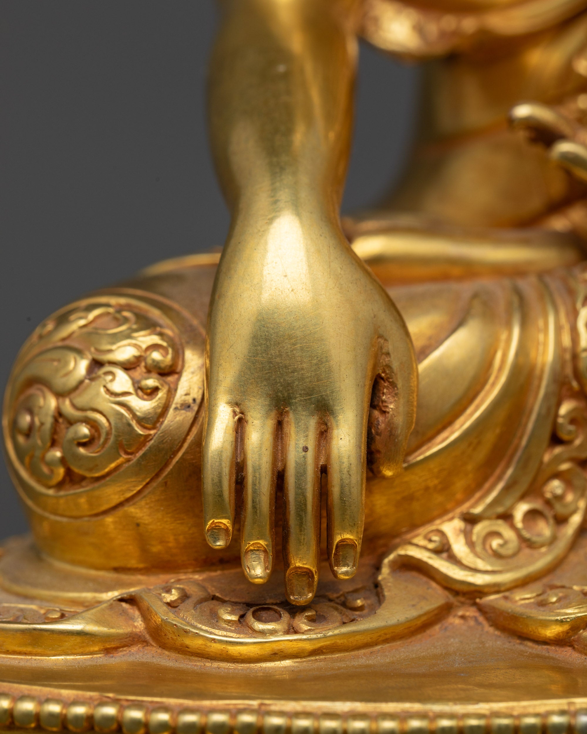 24K Fire Gold-Gilded Shakyamuni Buddha Statue | The Enlightened One