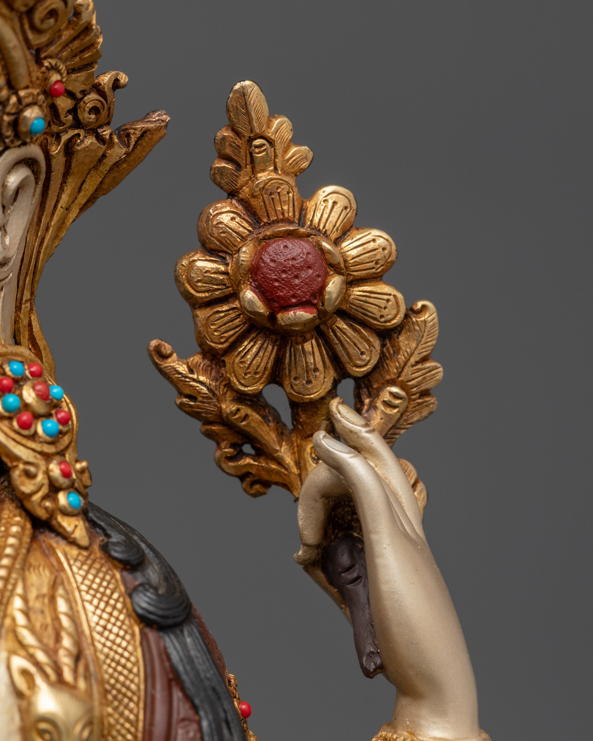 White-Hued Four-armed Chenrezig Statue | Hand-Painted Meditation Decor