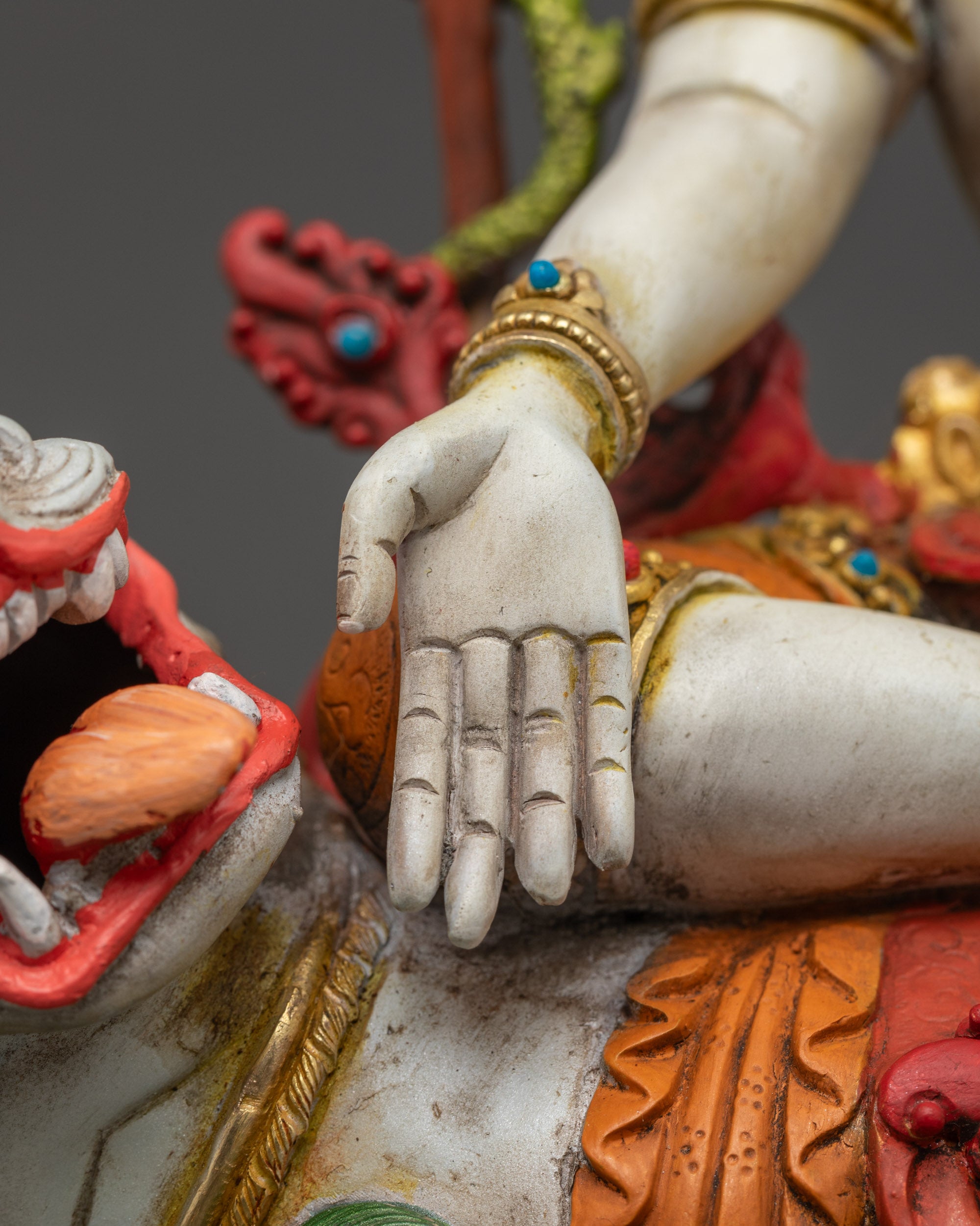 Simhanada Chenrezig Statue | Lion-Seated Bodhisattva of Compassion