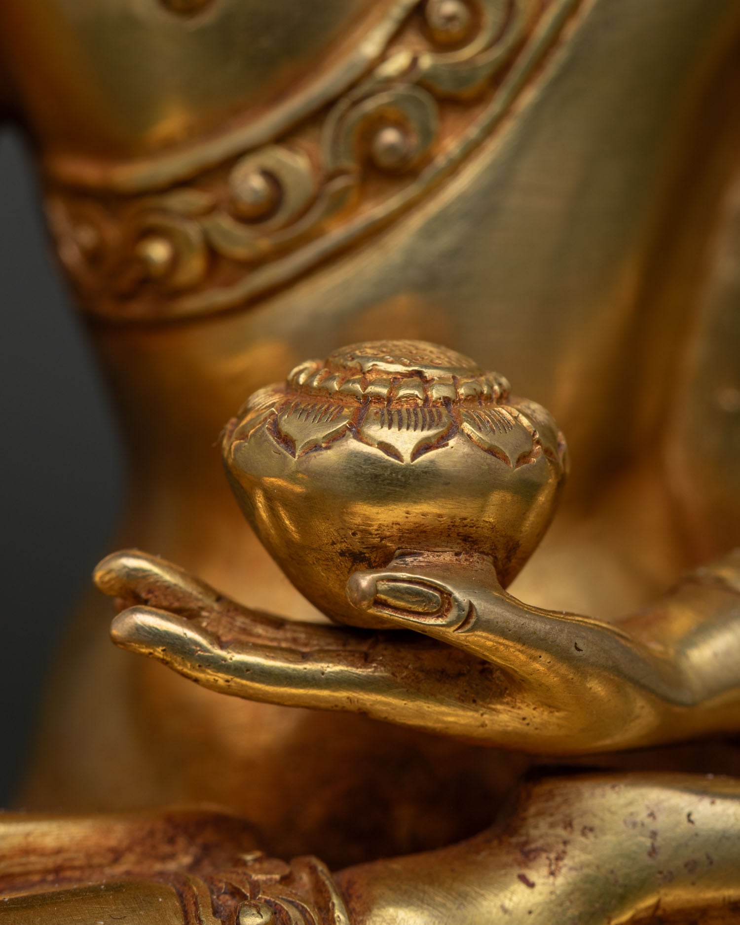 Shakyamuni Buddha Statue | Symbol of Wisdom & Enlightenment