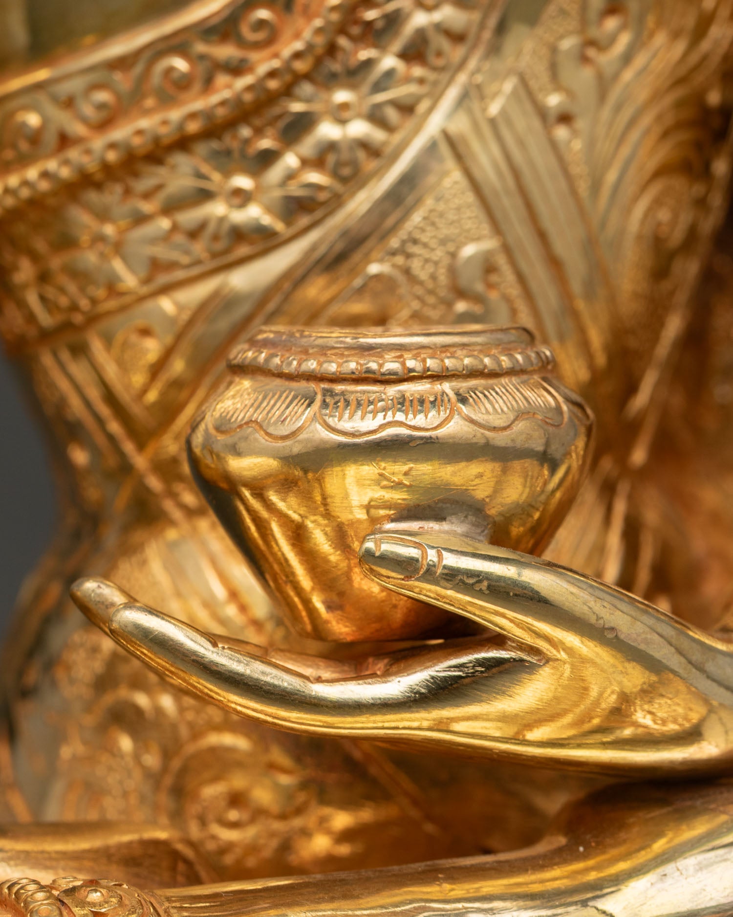 Buddha Shakyamuni Statue