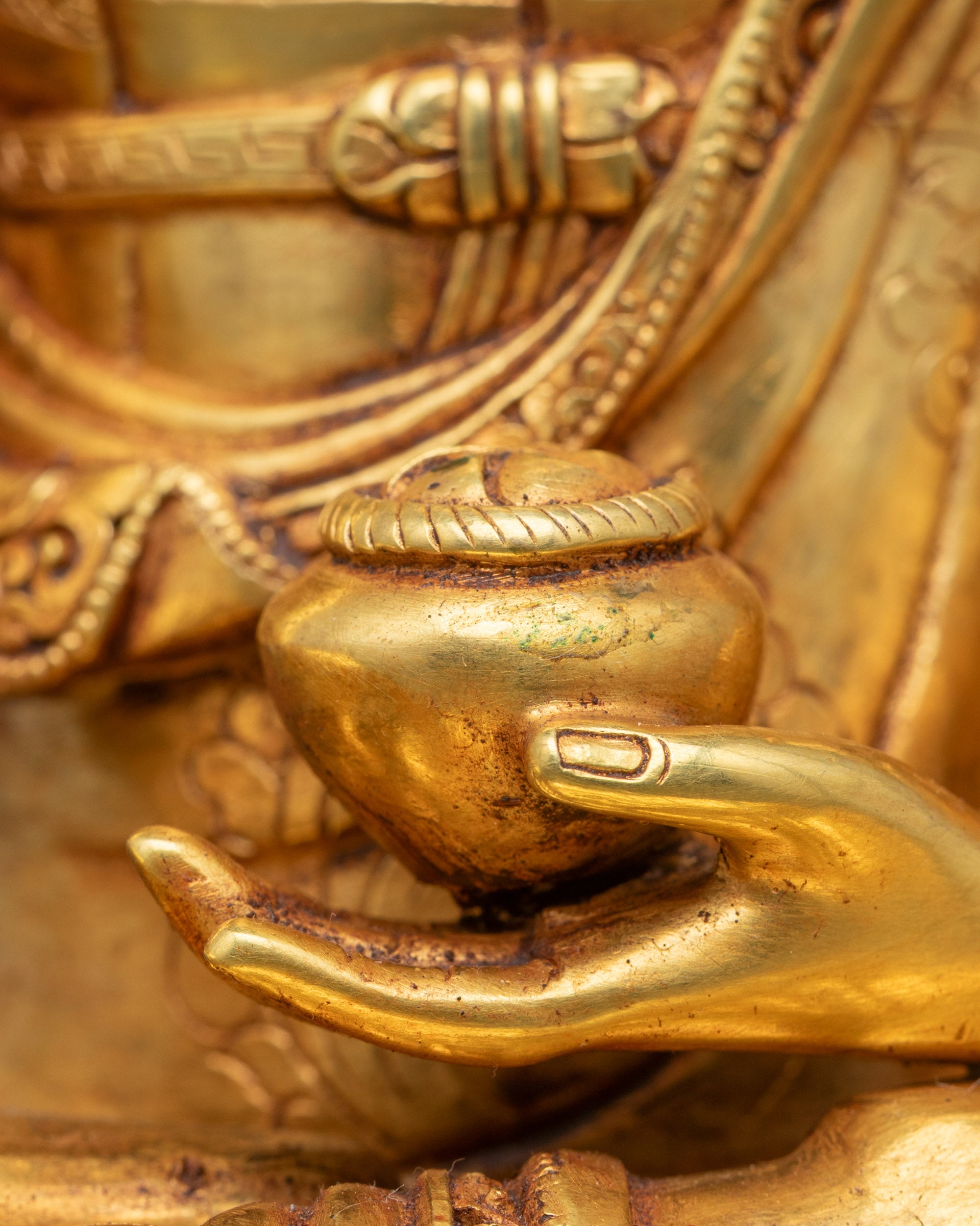 Shakyamuni Buddha Statue- The Timeless Symbol of Enlightenment