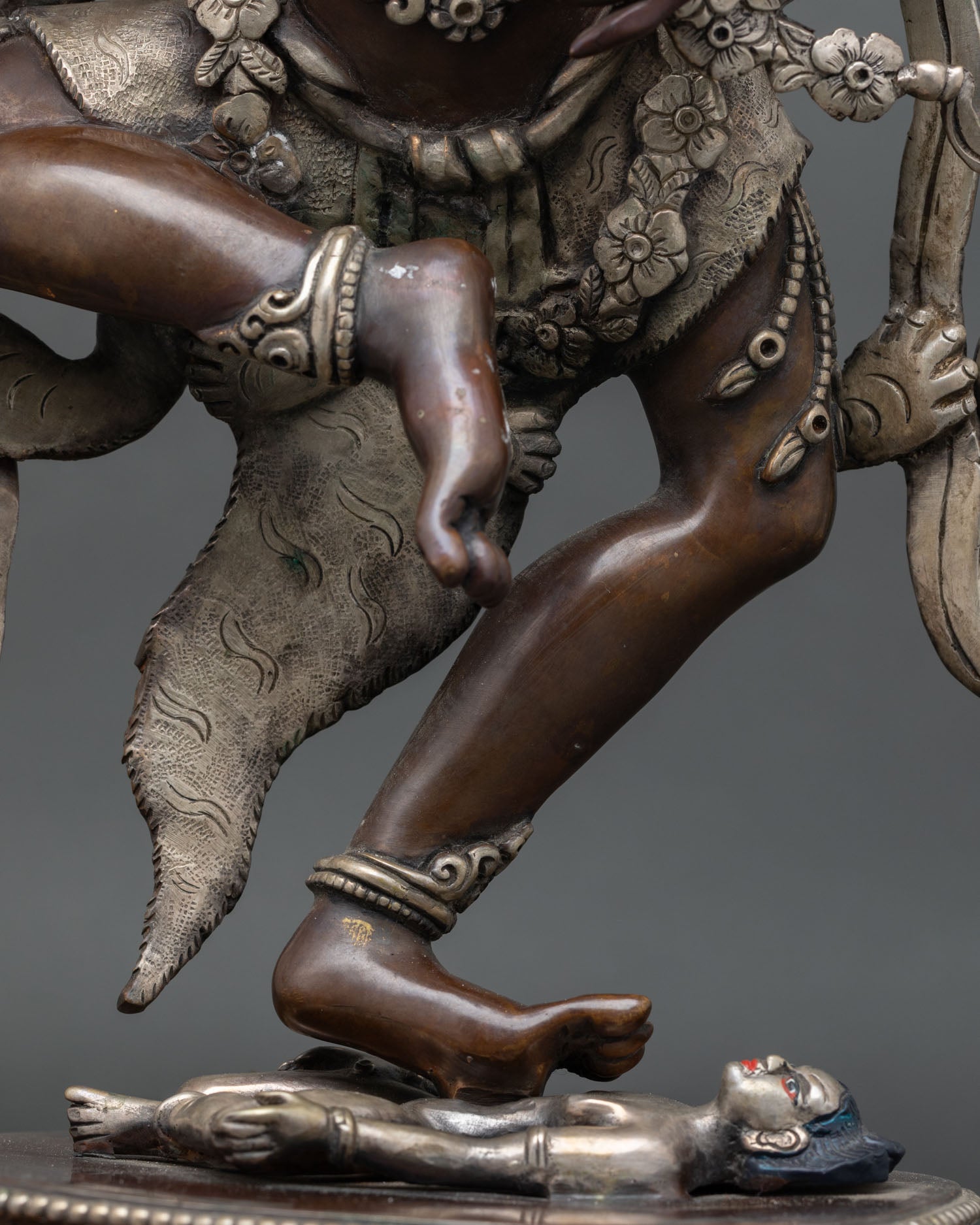 Semi-wrathful Kurukulle Statue | Empowering Tantric Goddess