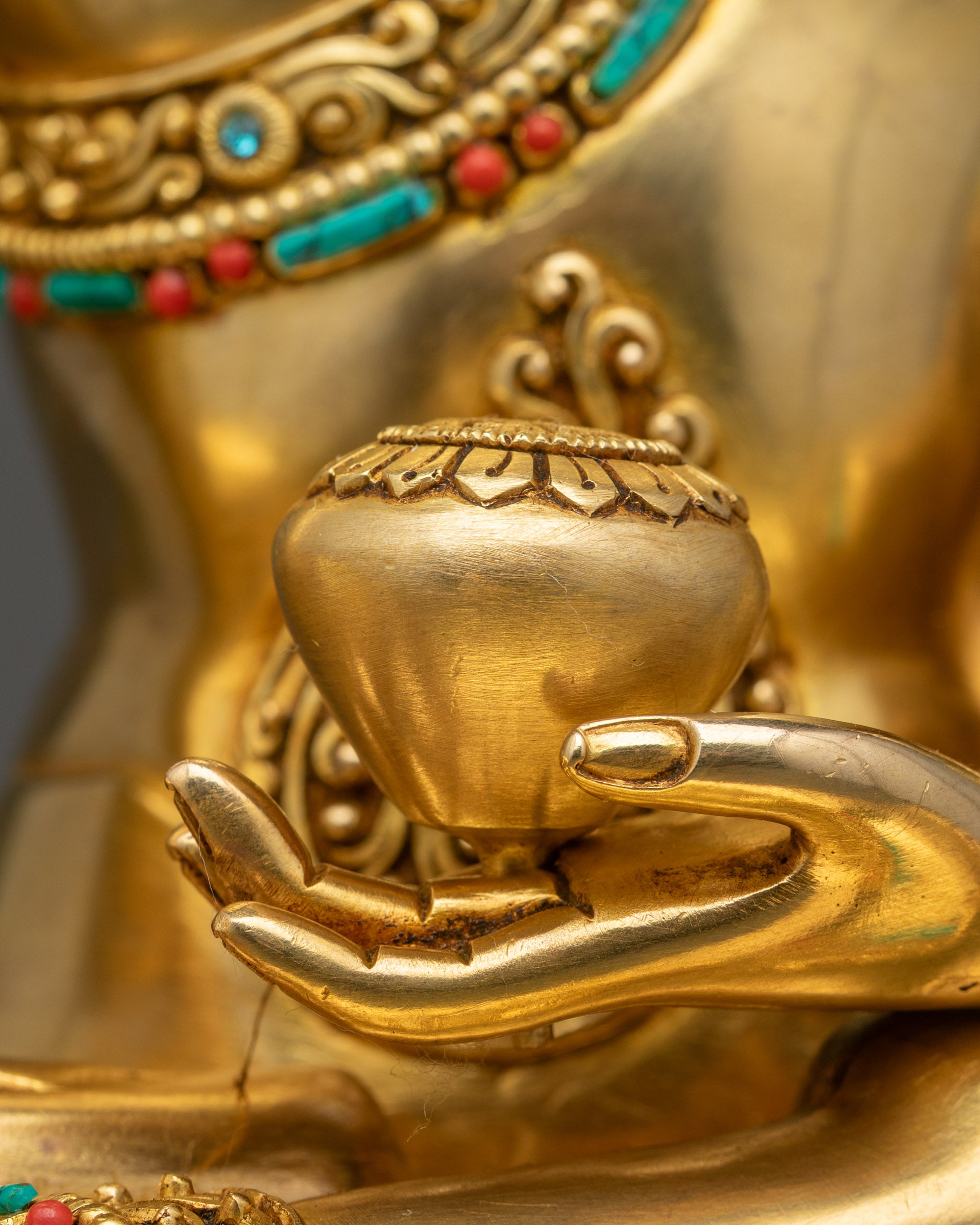 Peaceful Buddha Altar Statue | Handcrafted Spiritual Sculpture