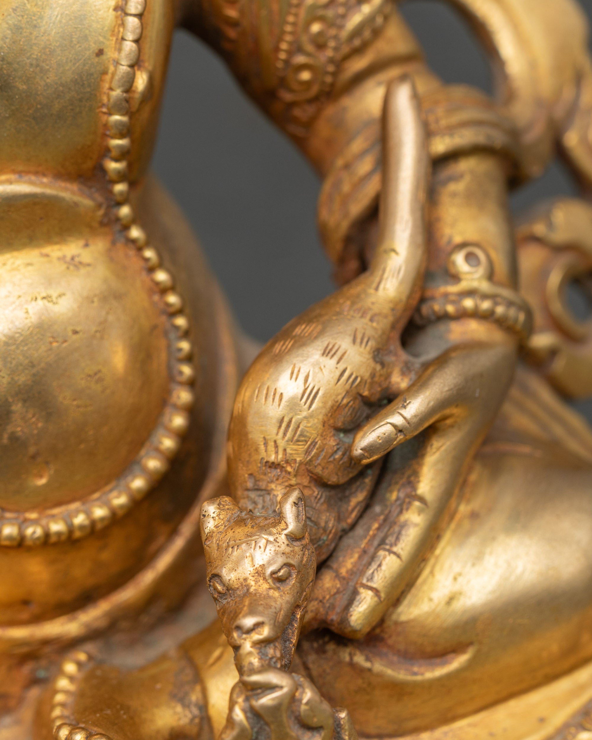 Buddhist Dzambhala Statue - A Symbol of Wealth and Prosperity