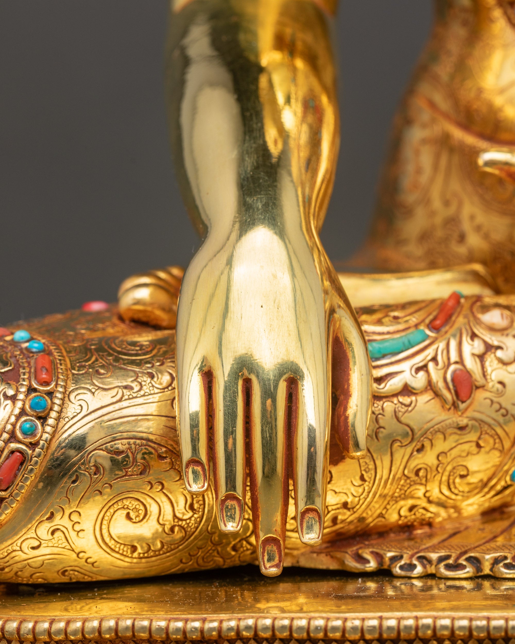 Buddha Shakyamuni Statue