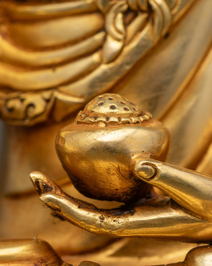Golden Shakyamuni Buddha Statue for Awakening and Inner Peace