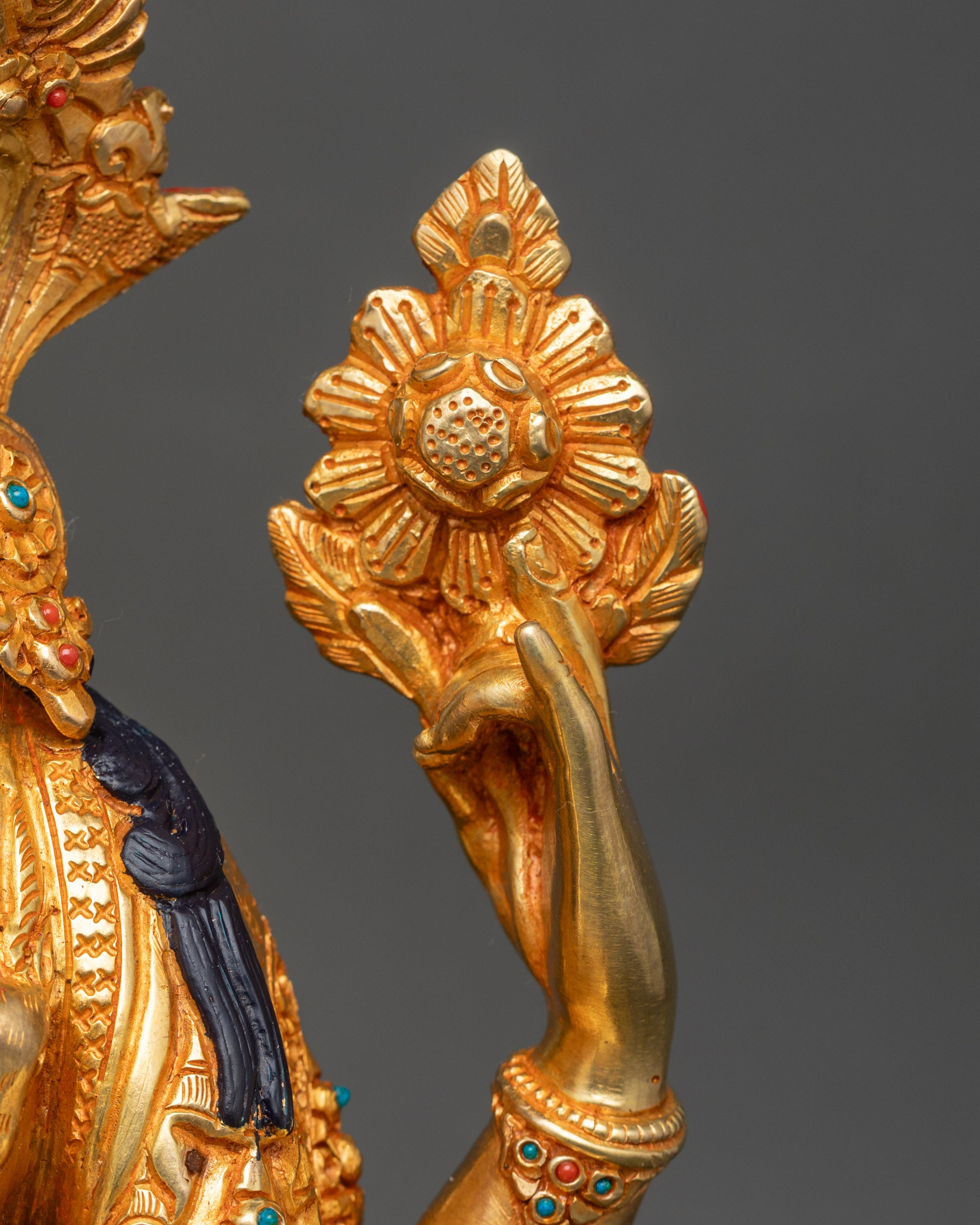 Buddhist Four-Armed Chenrezig Statue for Meditation Practice