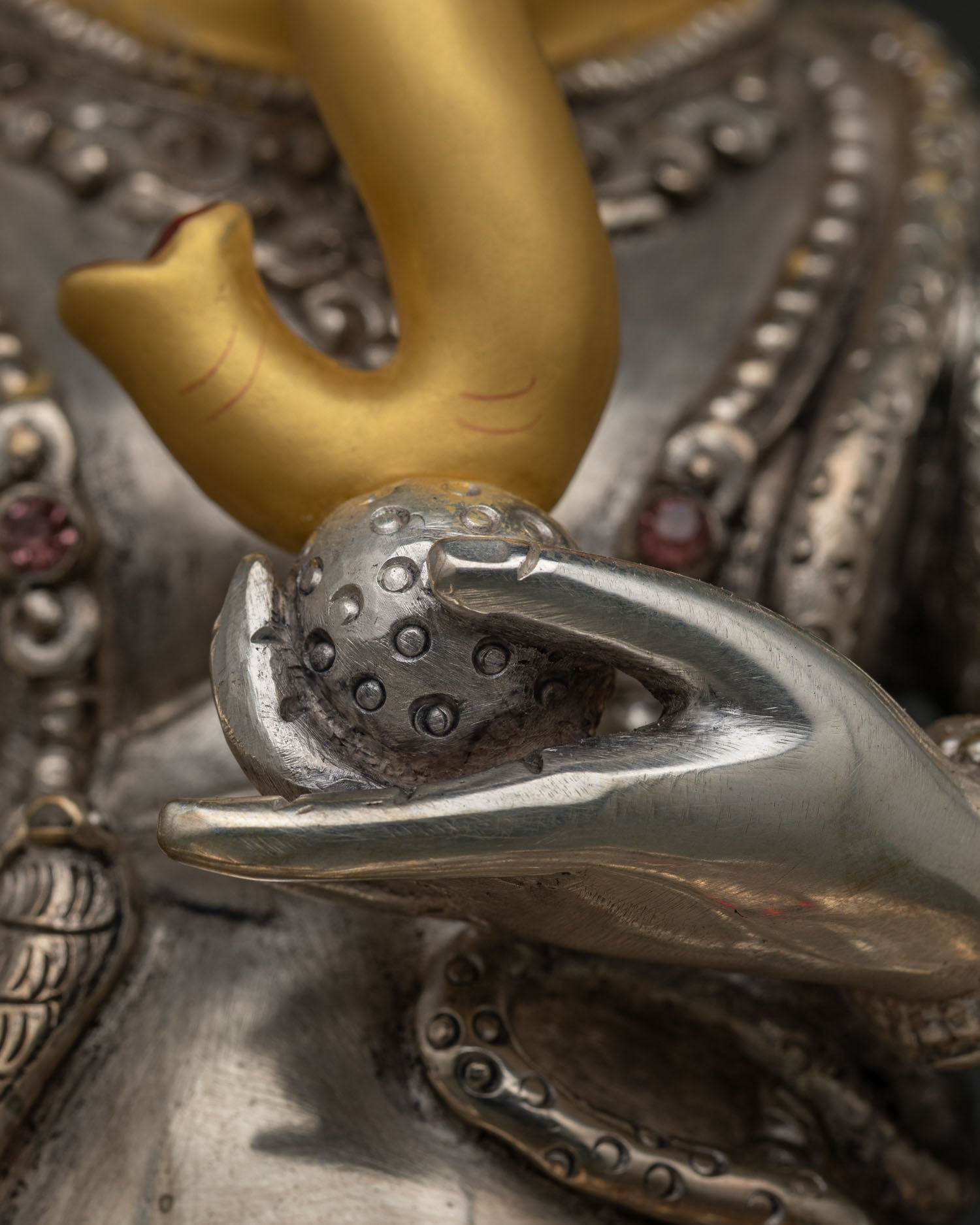 Elegant Silver-Plated Ganesh Statue – Bring Prosperity & Blessing Home