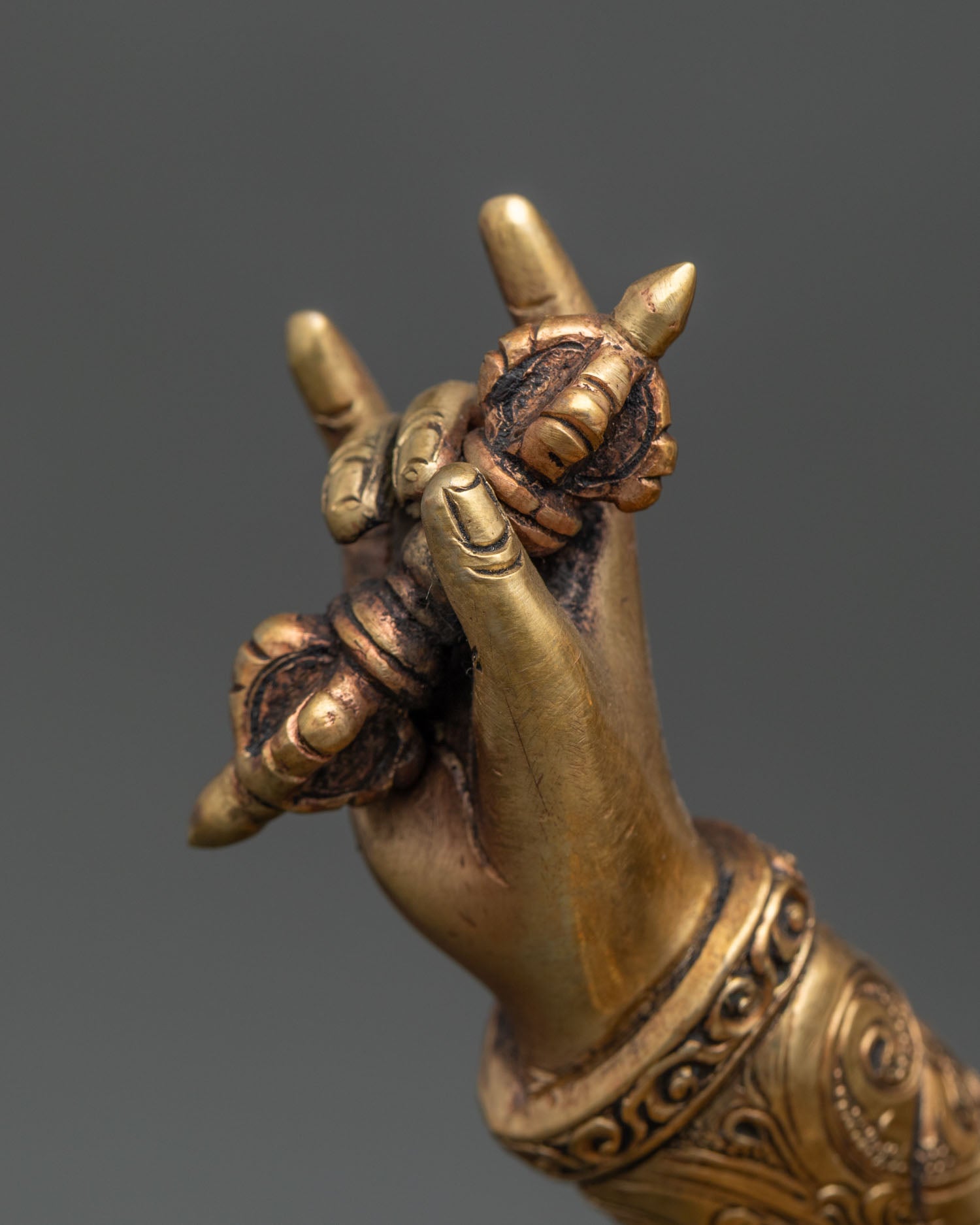 Guru Rinpoche With Consert Statue