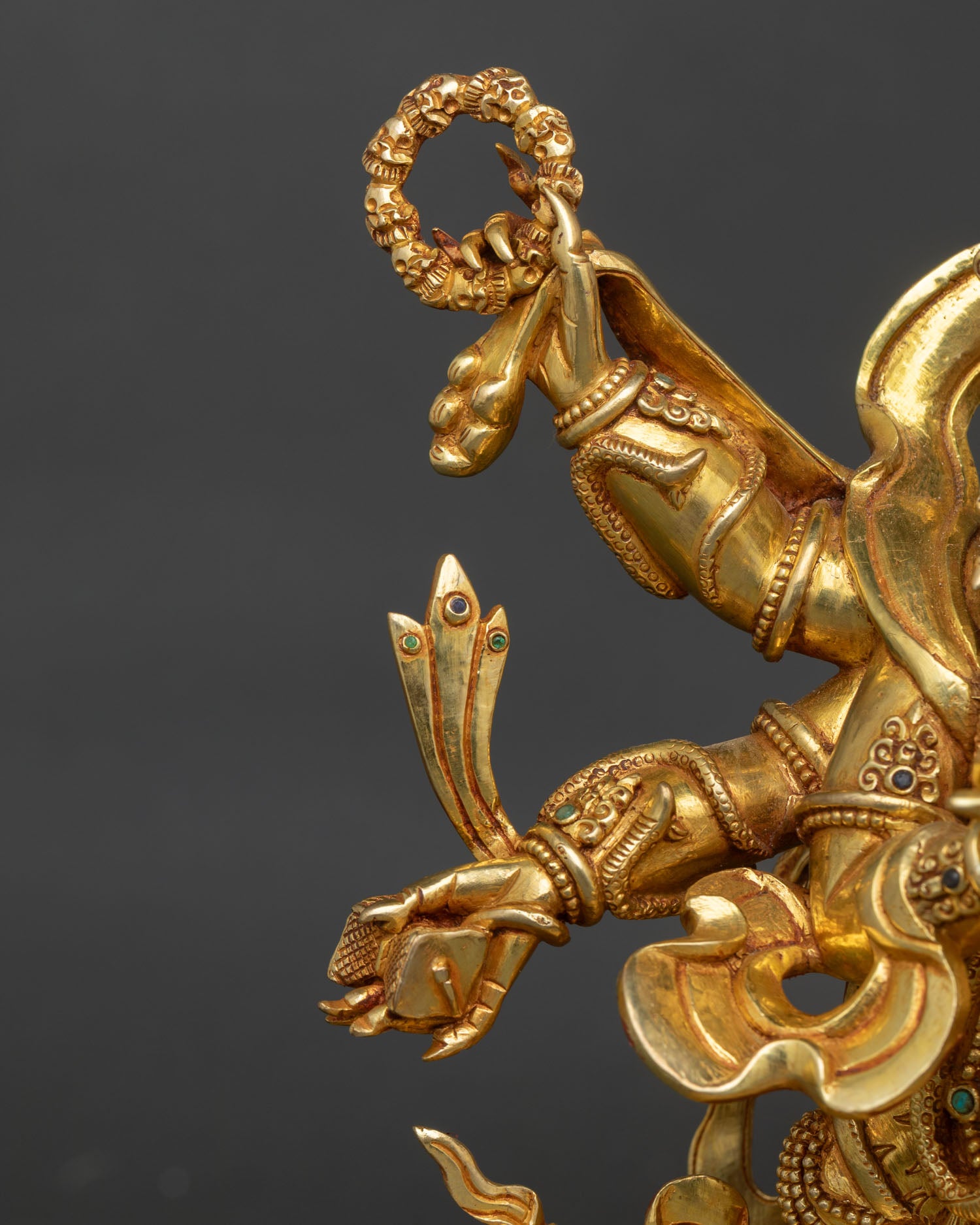 Six-Armed Mahakala Statue – Powerful Buddhist Guardian Art
