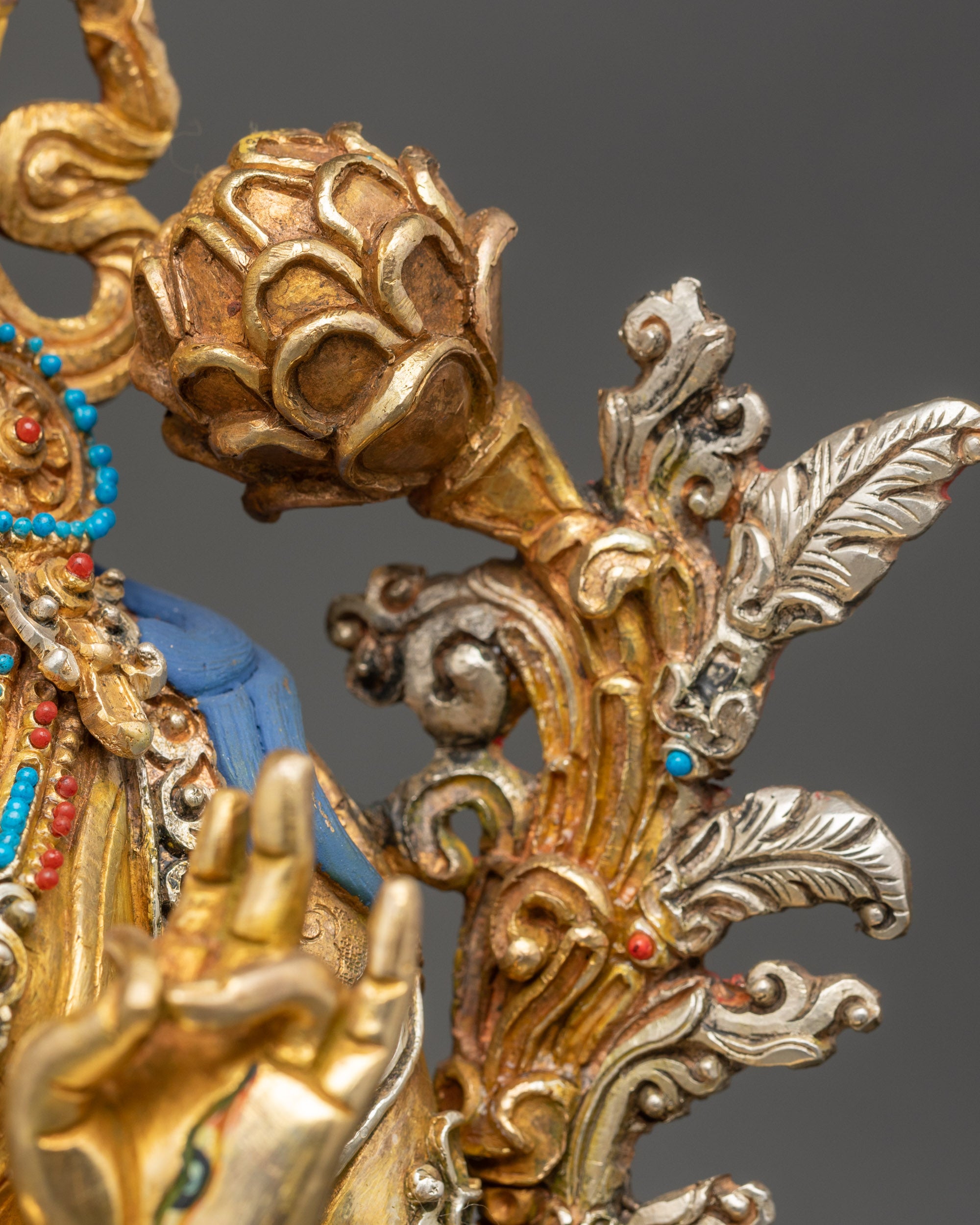 Seven-Eyed Drolma Karpo Statue | Handcrafted Longevity Deity Figurine