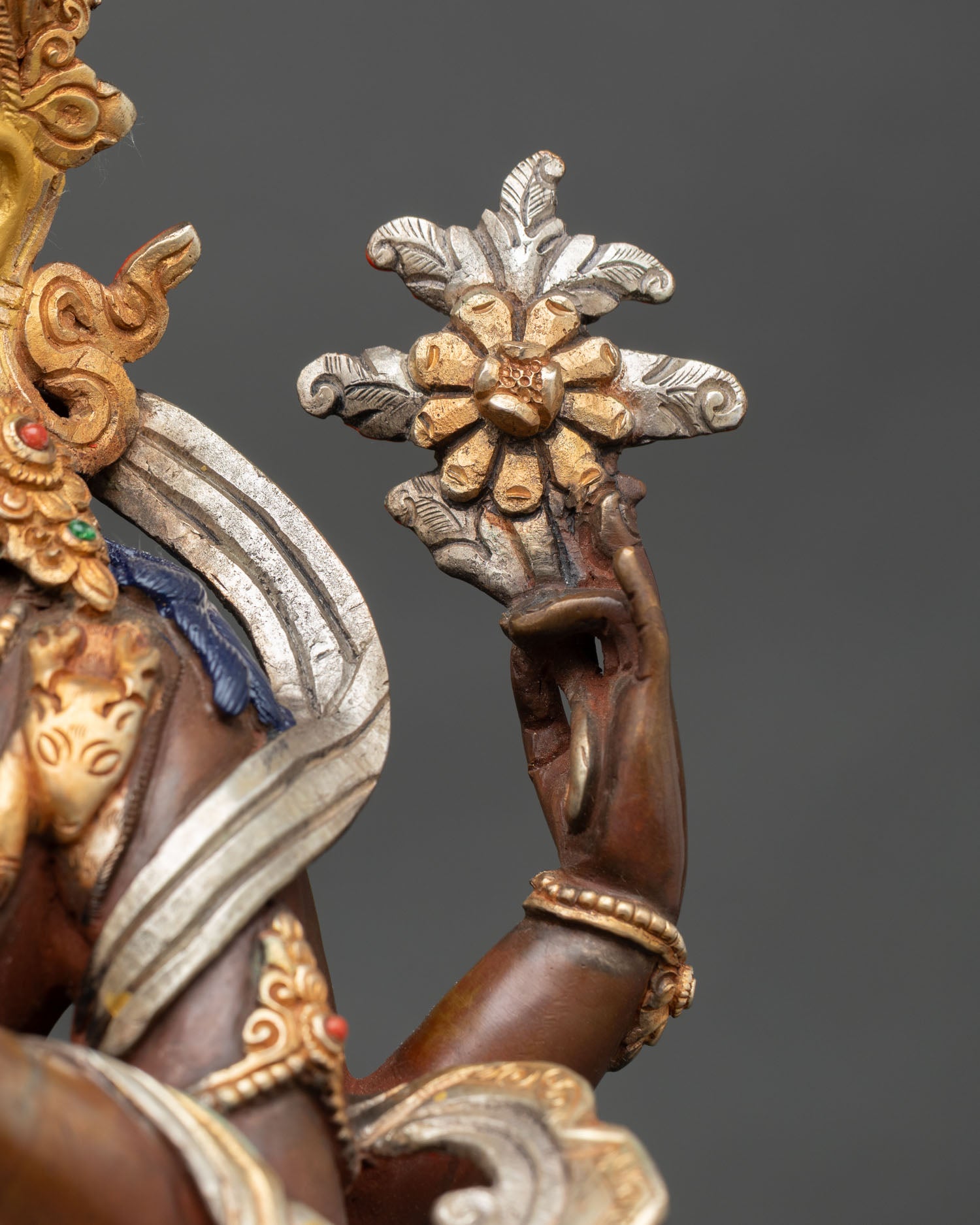 Handcrafted Chenrezig Statue – Symbol of Infinite Compassion
