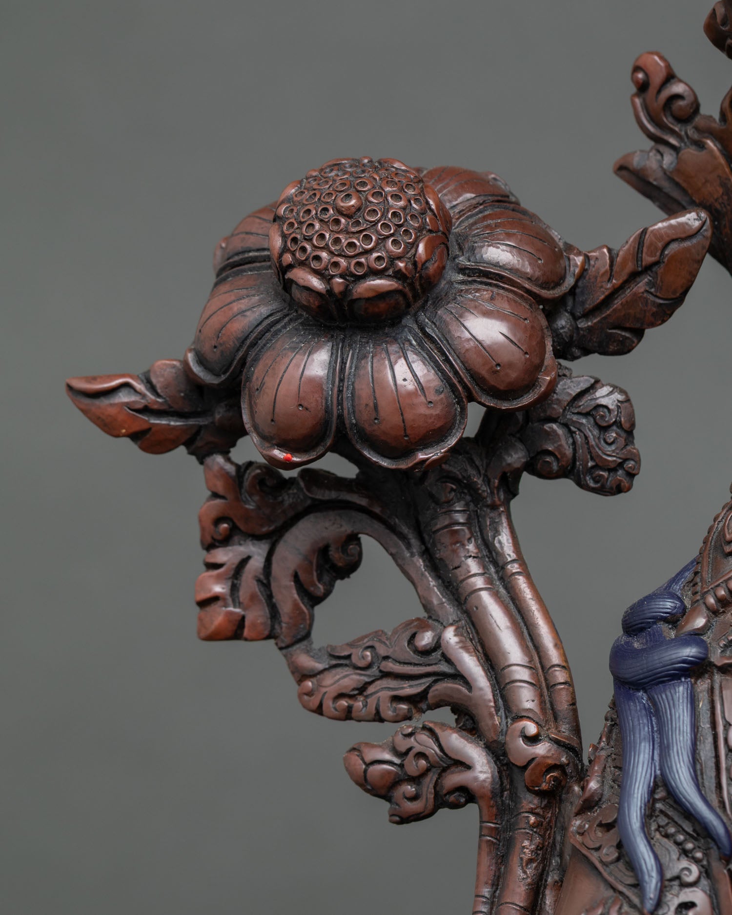 Elegant Green Tara Statue – Handcrafted Tibetan Home Decor