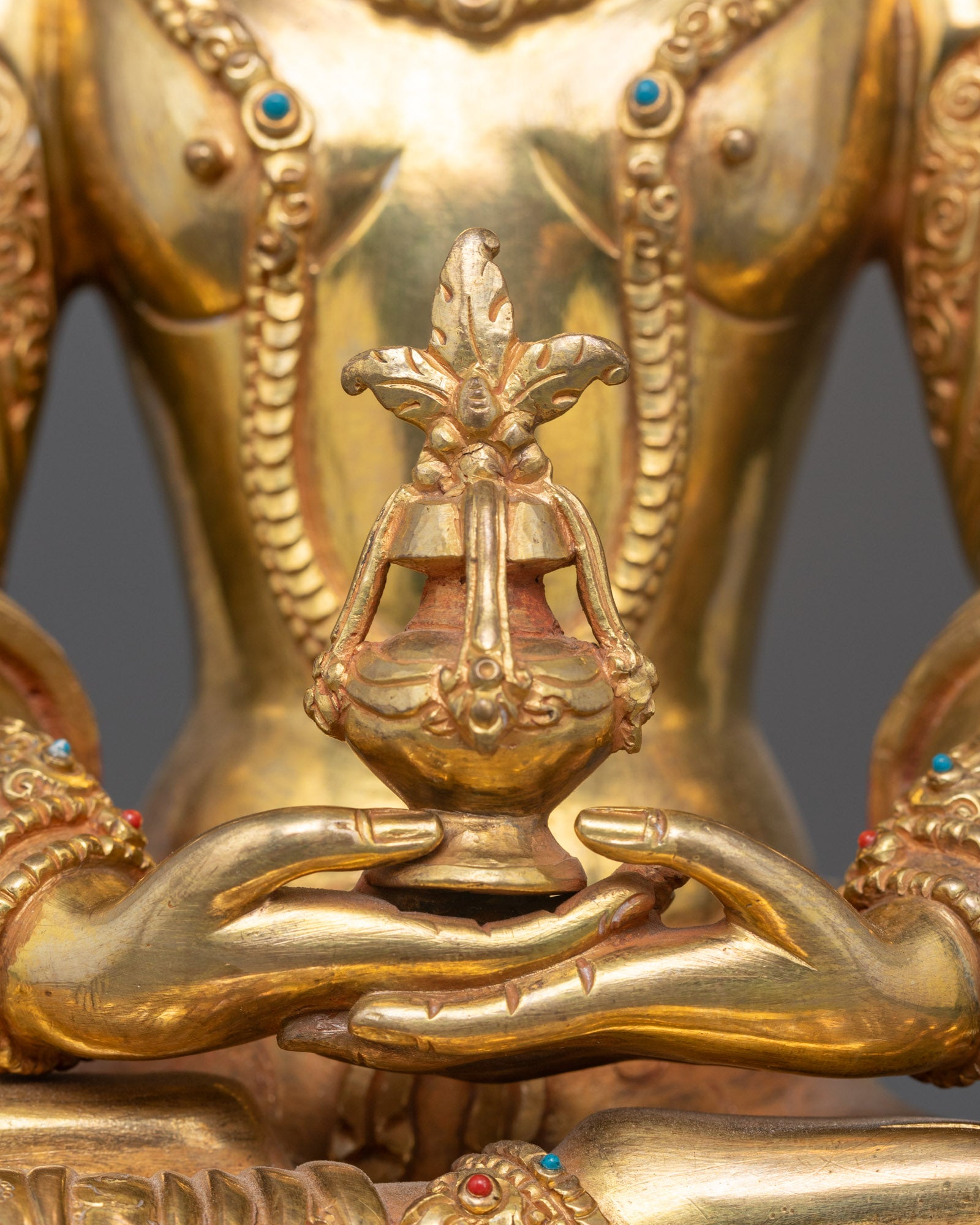 Amitayus Statue: Symbolizing Longevity and Spiritual Tranquility
