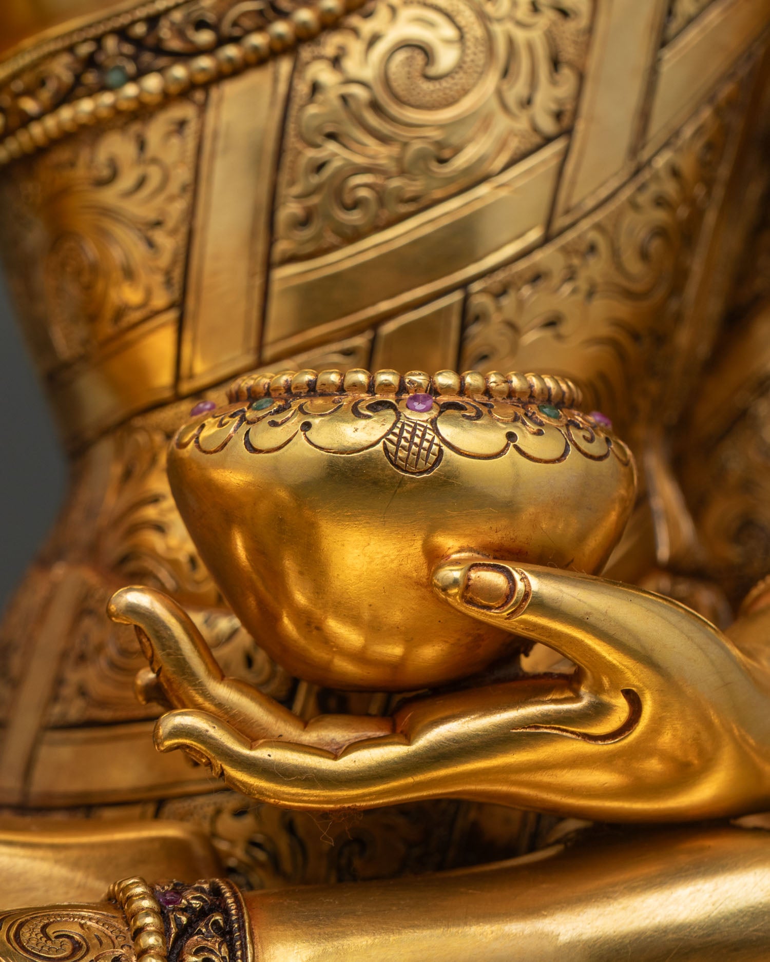 Peaceful Shakyamuni Buddha Statue | Symbol of Enlightenment & Peace