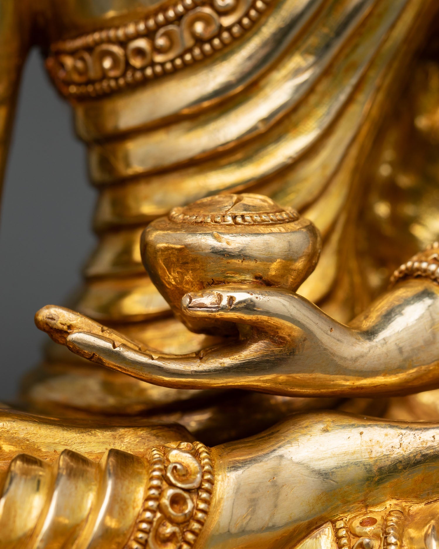 Shakyamuni Buddha Statue – Spiritual Healing & Zen Decor