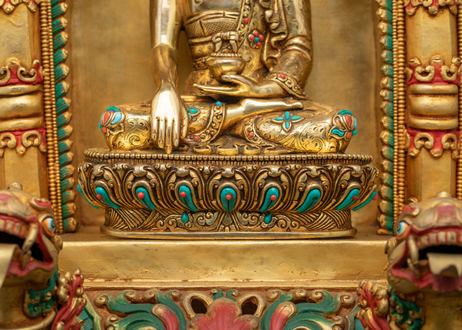 Shakyamuni Buddha Statue With Throne | Zen Meditation Decor
