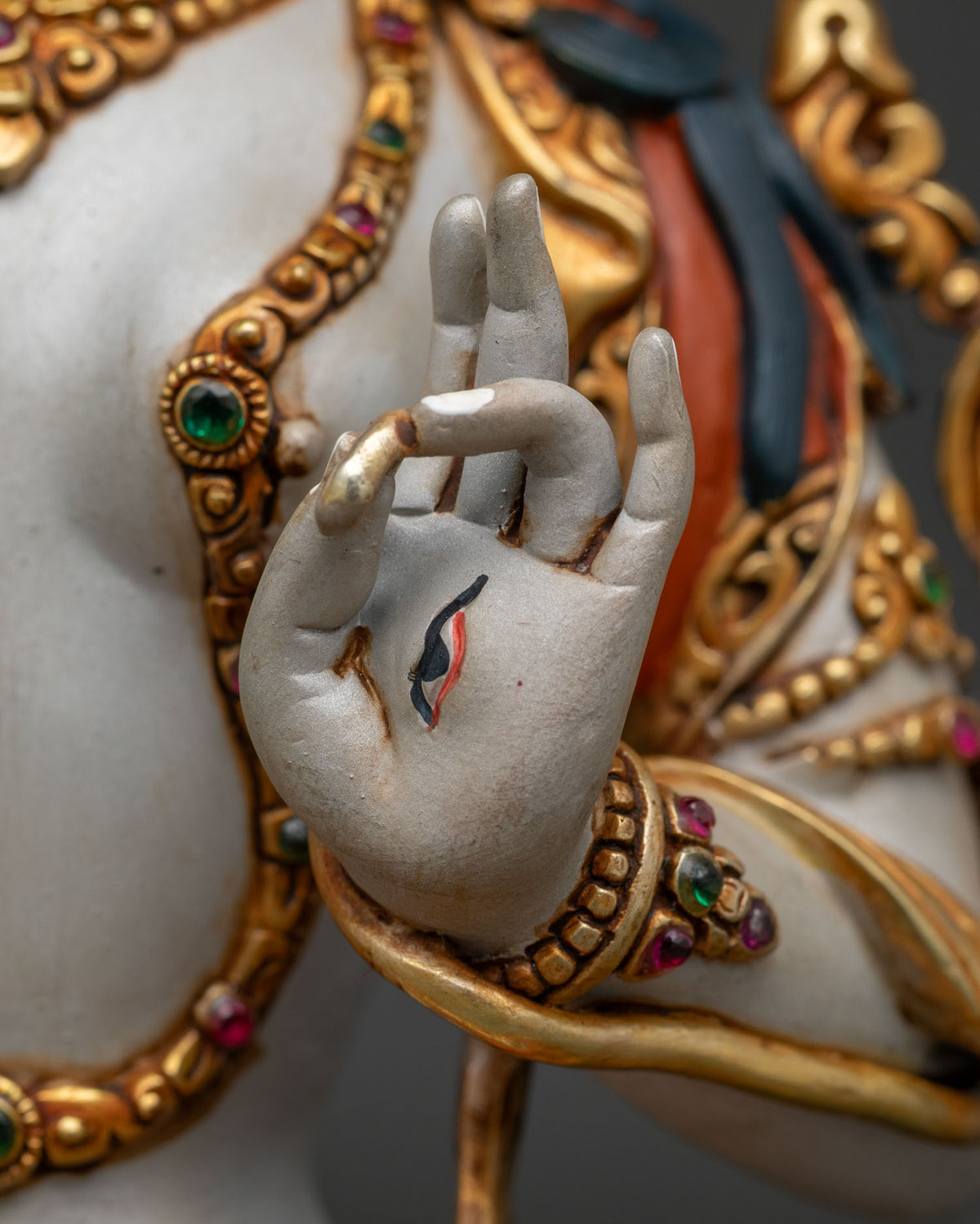 Hand-Painted White Tara Statue – Seven-Eyed Longevity Goddess Icon