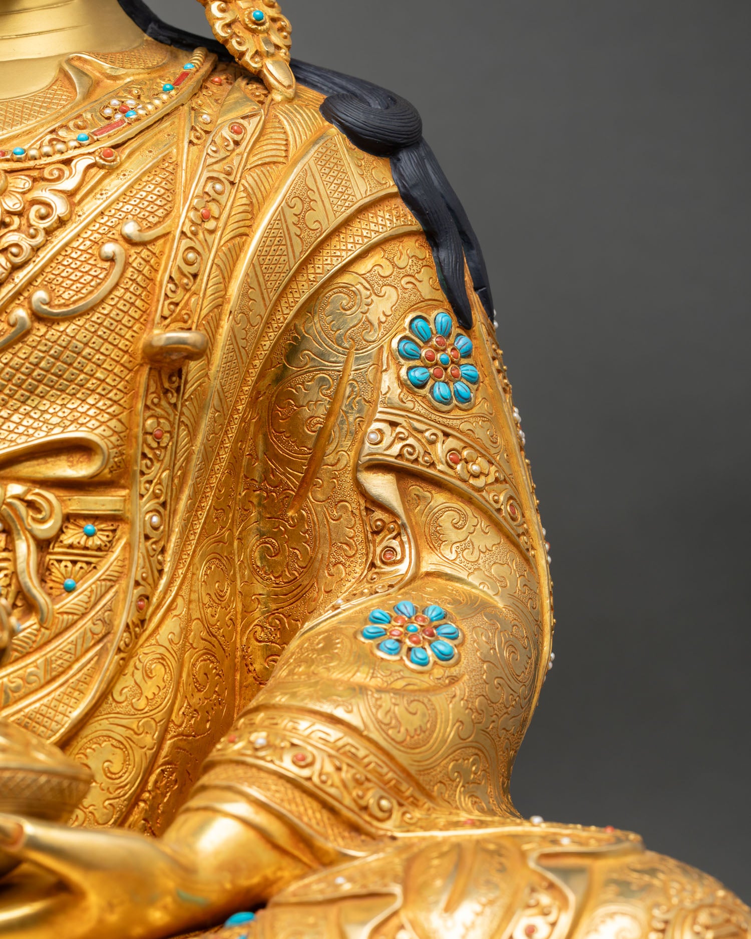 Guru Rinpoche Statue – Handmade Buddhist Decor from Nepal