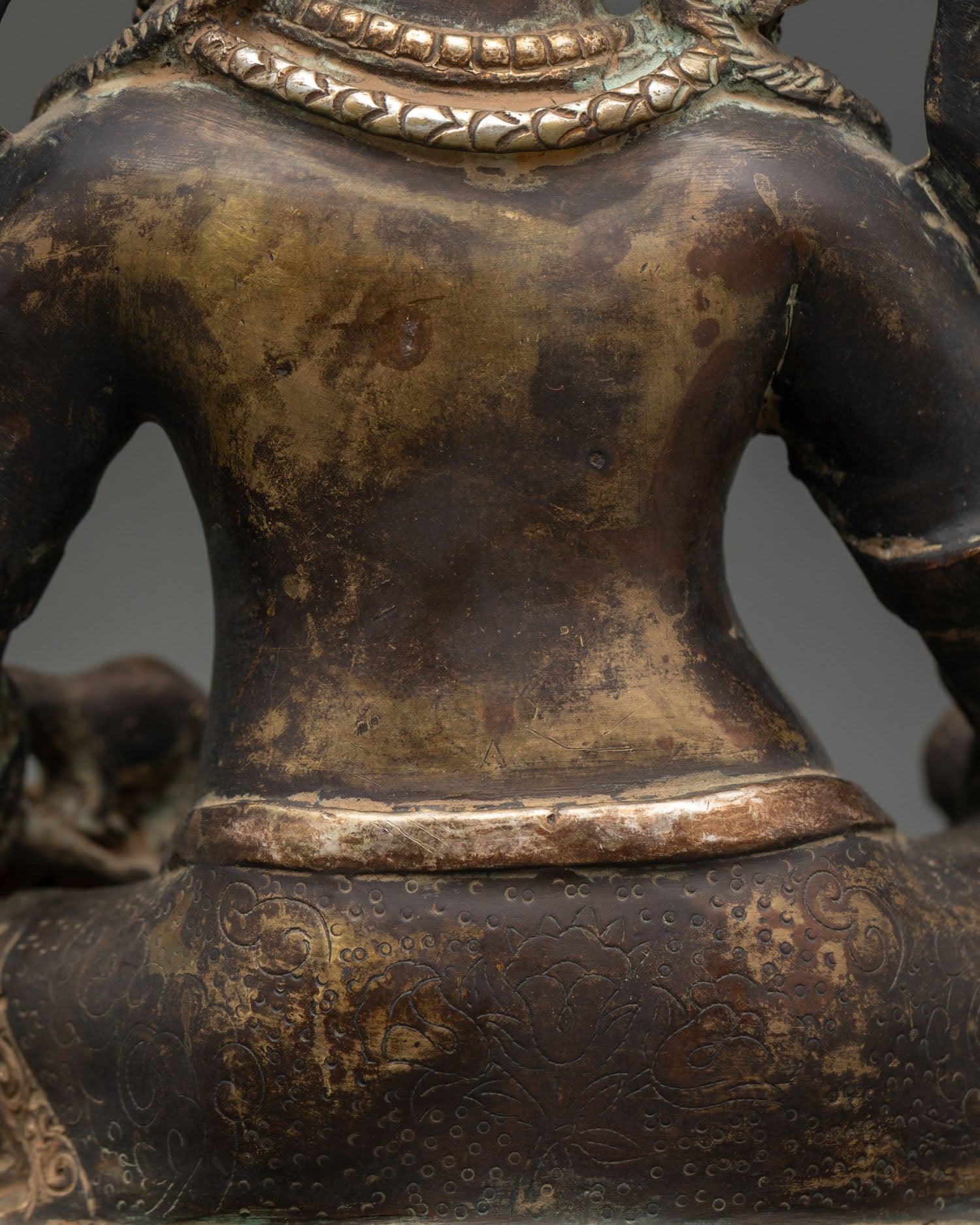 Dzambhala Statue | Buddhist Deity of Wealth and Prosperity
