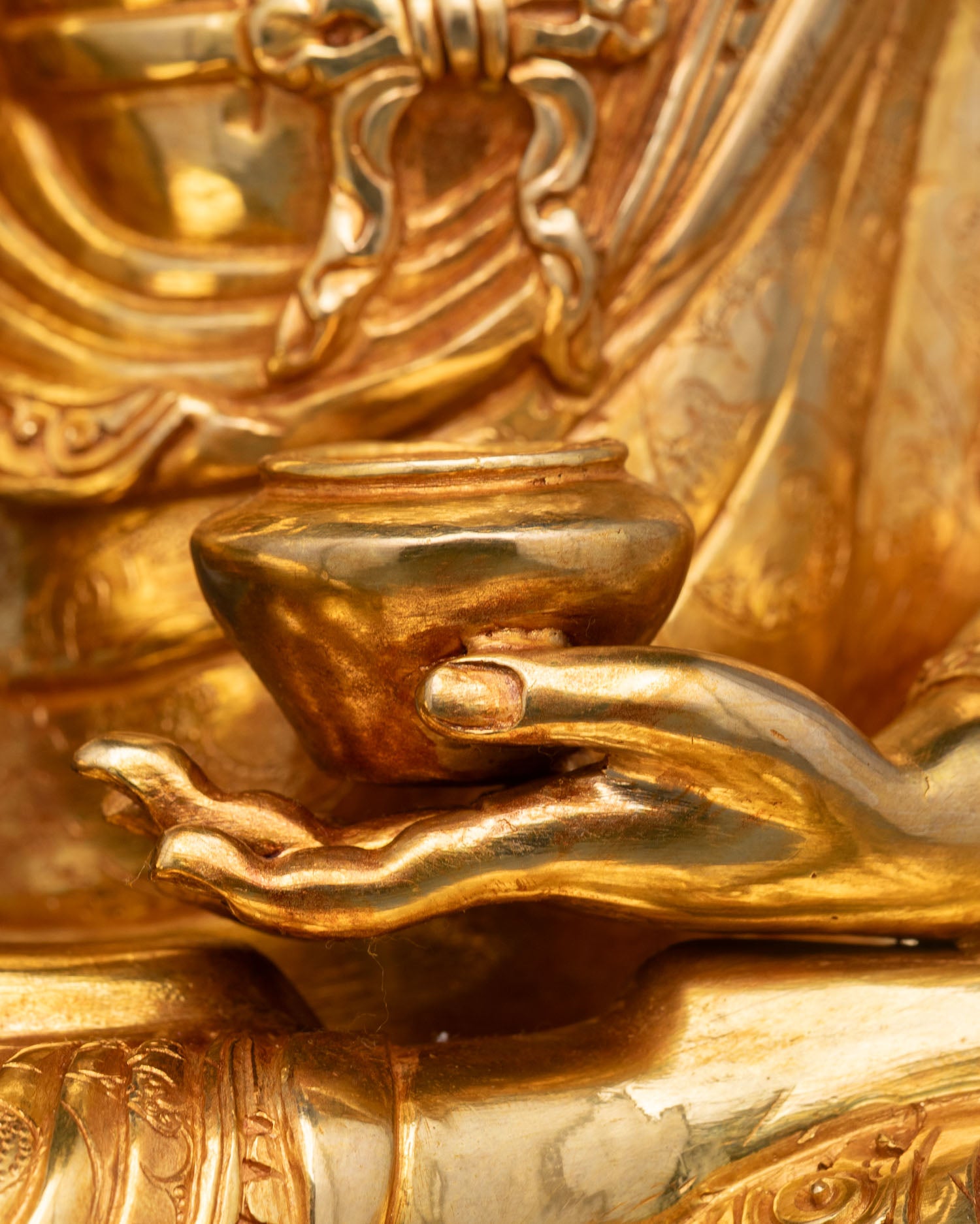 Large Shakyamuni Buddha Statue – Inspire Serenity and Inner Peace