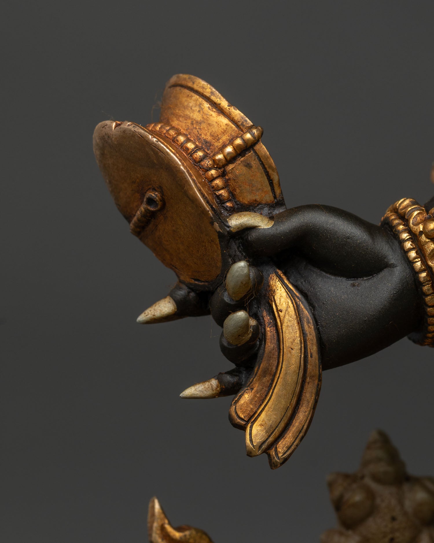 Wrathful Six-Armed Mahakala Statue | Powerful Vajrayana Buddhist Artwork